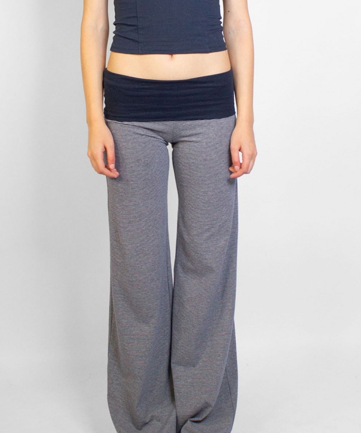 섭듀드(SUBDUED) Wide-leg Trousers with Turn-up Cuffs (STRIPE BLUE GREY)