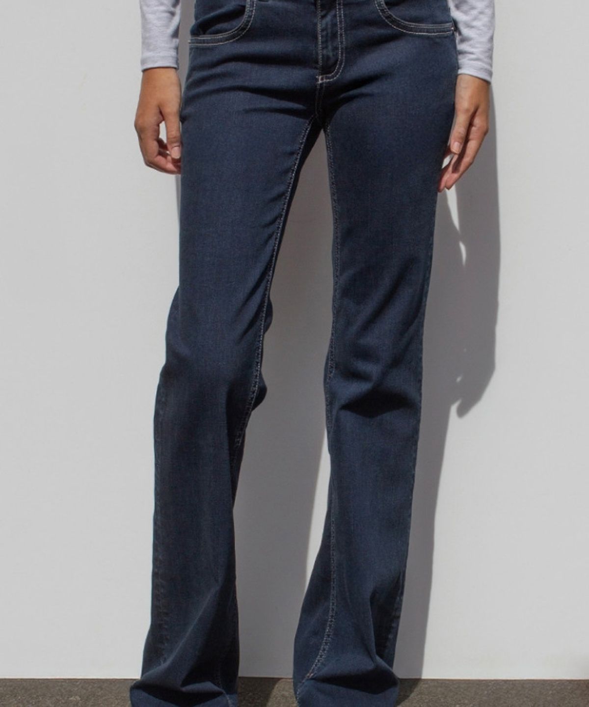 섭듀드(SUBDUED) Low-waist Flare Jeans (DARK BLUE DENIM)