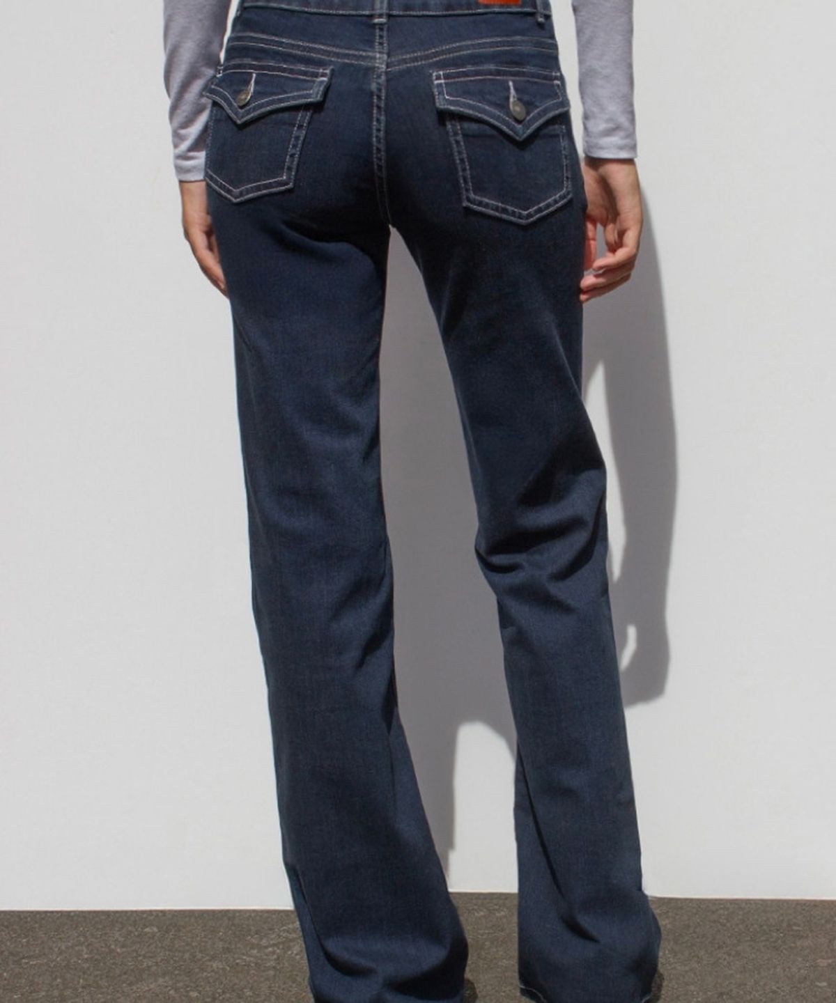 섭듀드(SUBDUED) Low-waist Flare Jeans (DARK BLUE DENIM)