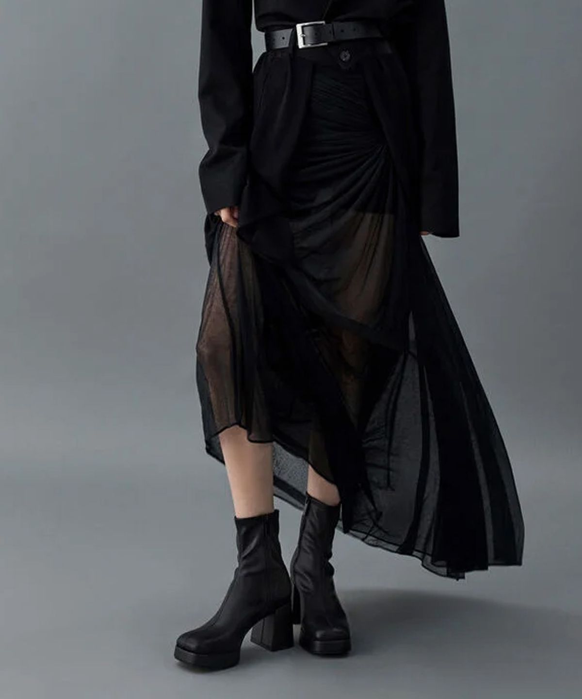 찰스앤키스(CHARLES & KEITH) 플랫폼 앵클 부츠 2colors CK1-90280085