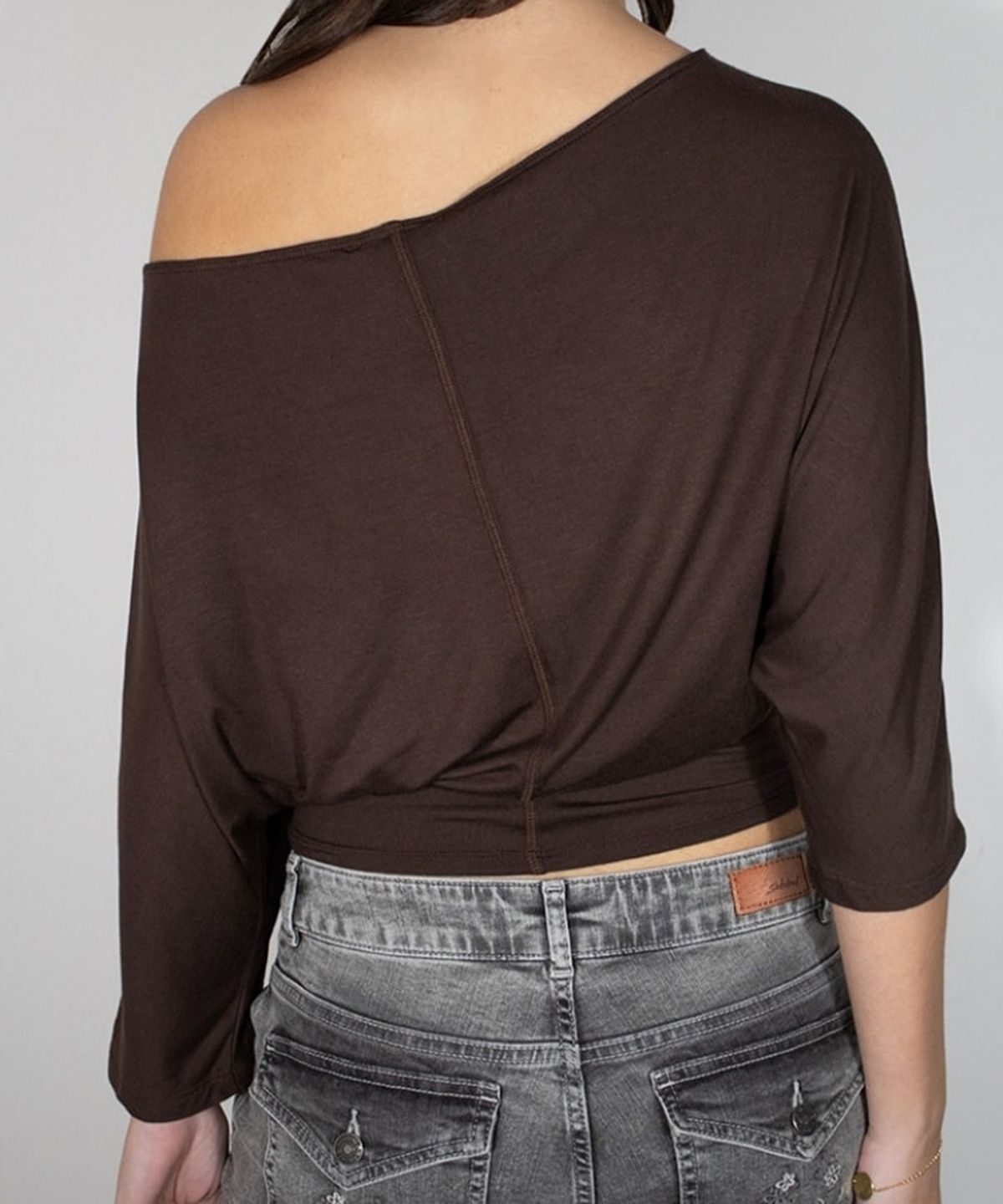 섭듀드(SUBDUED) Asymmetric T-shirt, 3/6 Sleeve (COFFE BROWN)