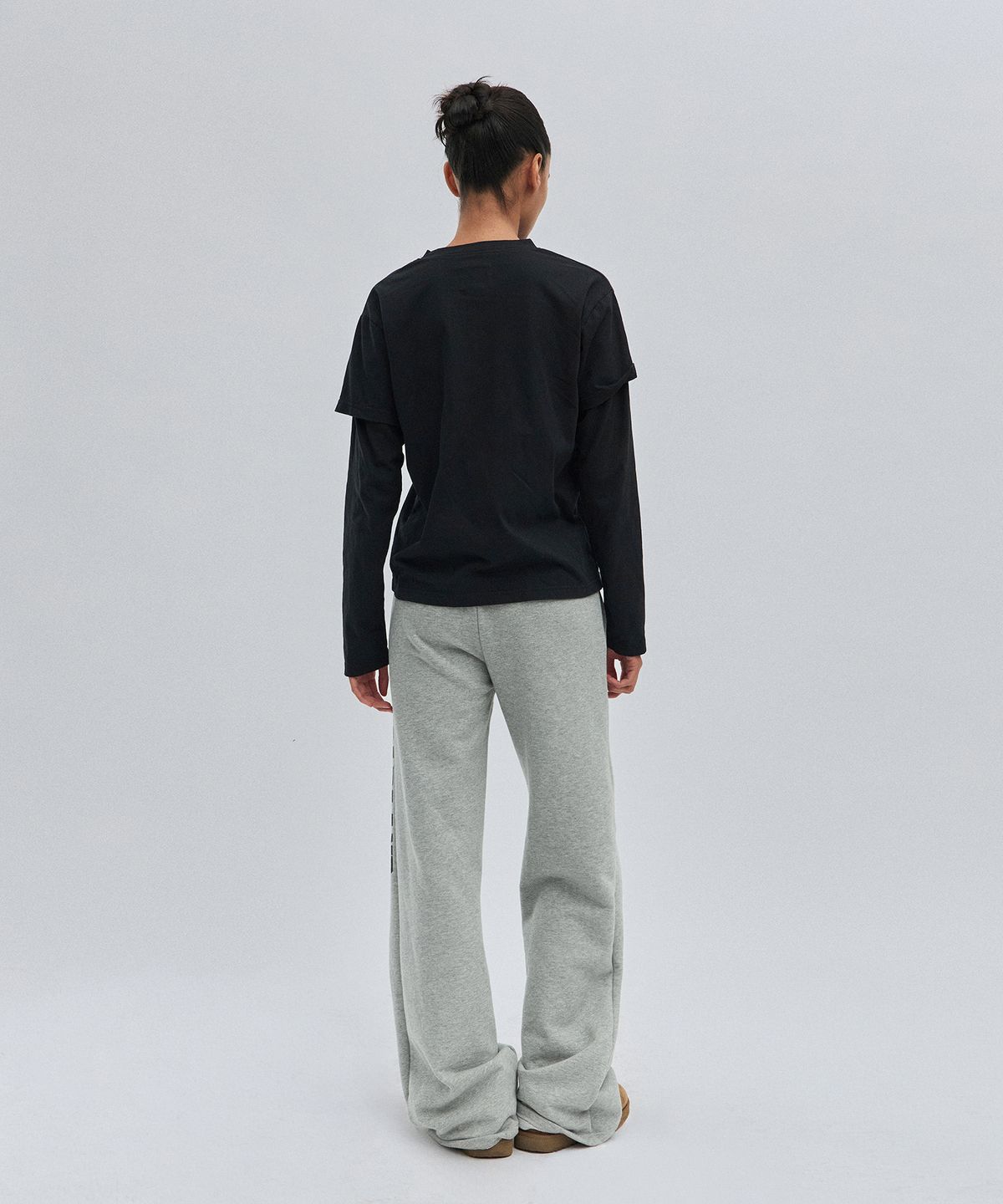 스웨이드(SUADE) COLOR LAYERED LONG SLEEVE [BLACK]