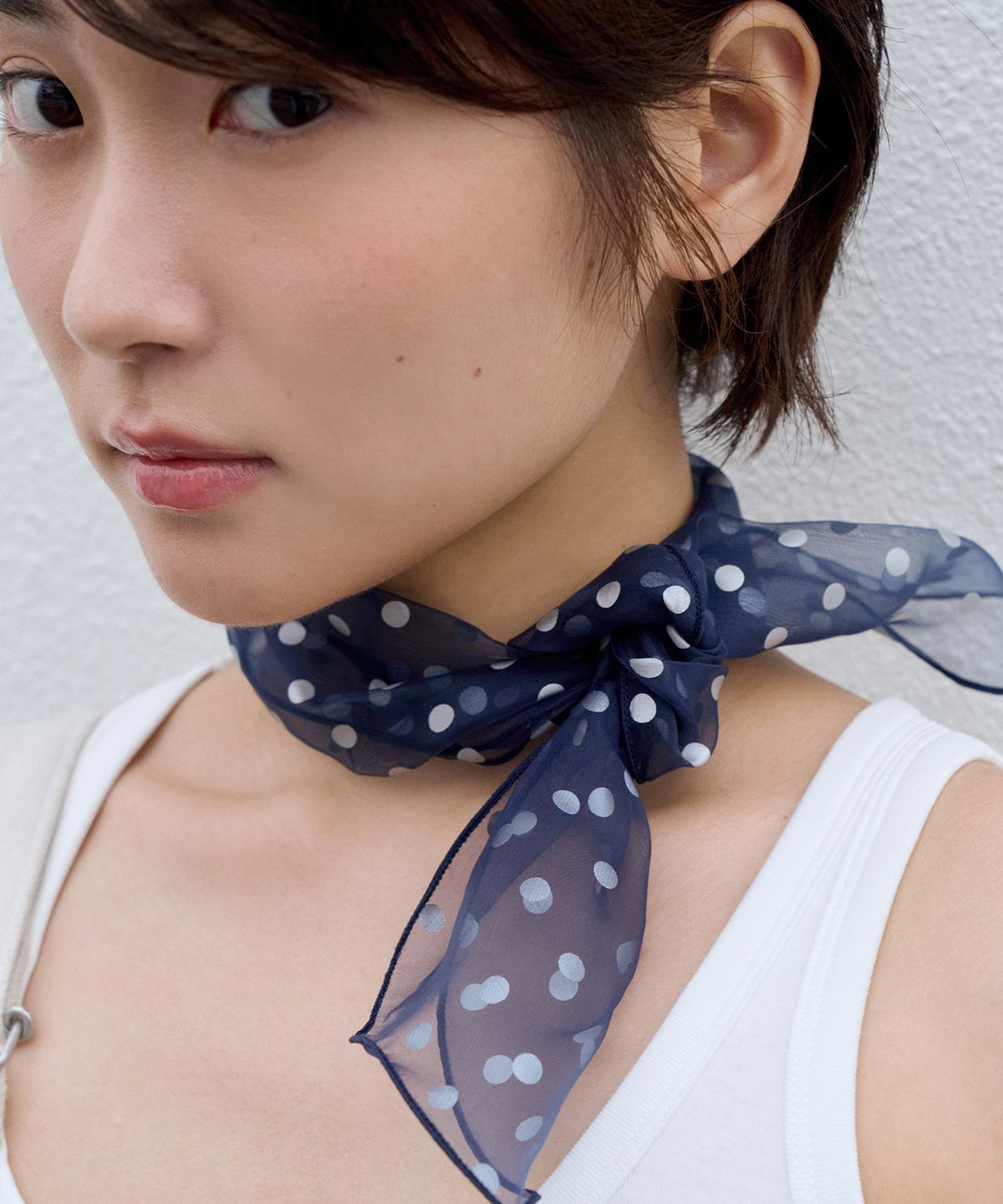 지지(GEEGEE) silver dot organza scarf - navy