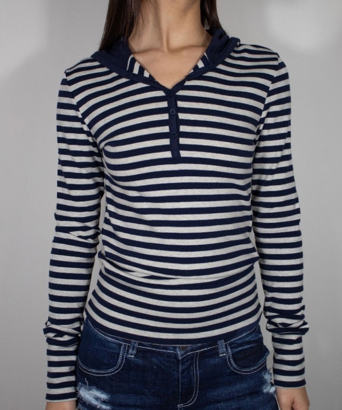 섭듀드(SUBDUED) T-shirt with Buttons and Hood (LIGHT GREY BLUE)