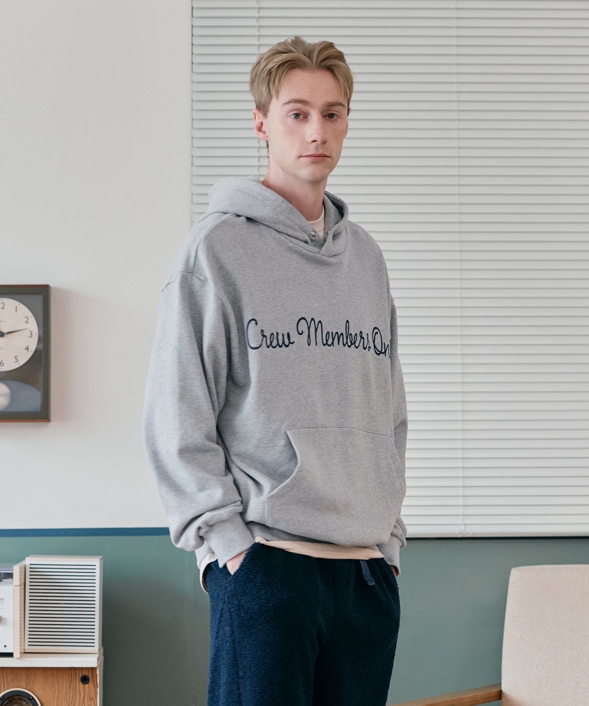 크루멤버스온리(CREW MEMBERS ONLY) WIDE LOGO HOODIE M GRAY