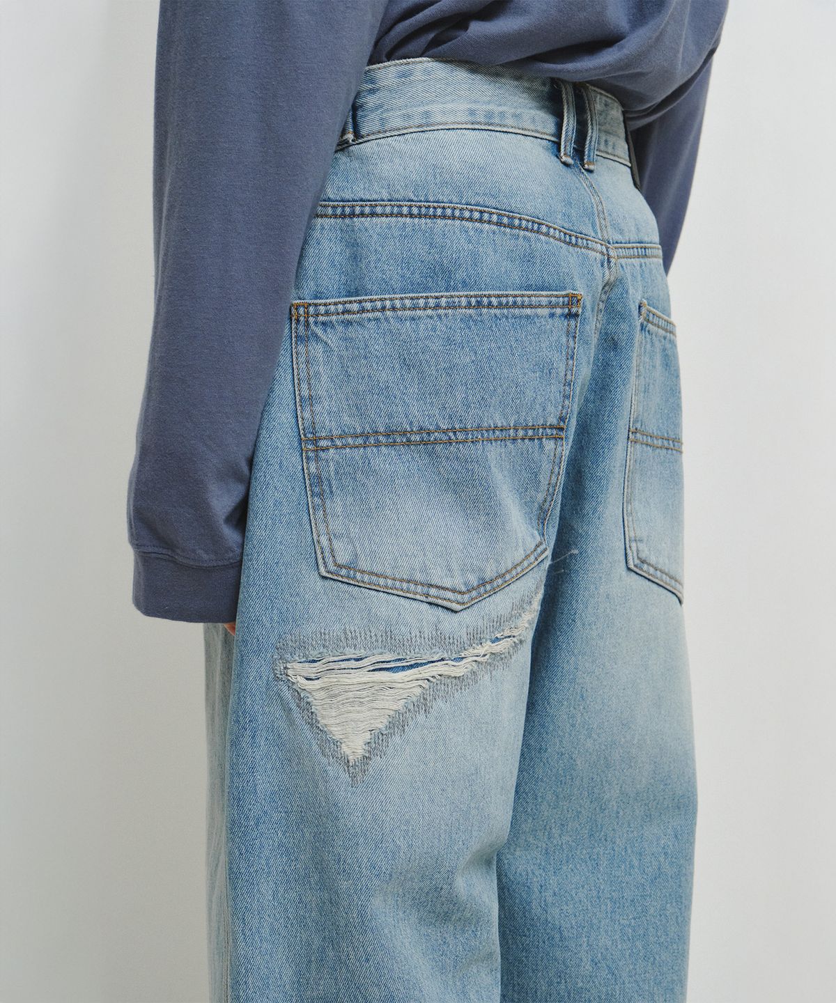 엔도어(ENDOOR) Distressed Repair Denim Pants (Light Blue)