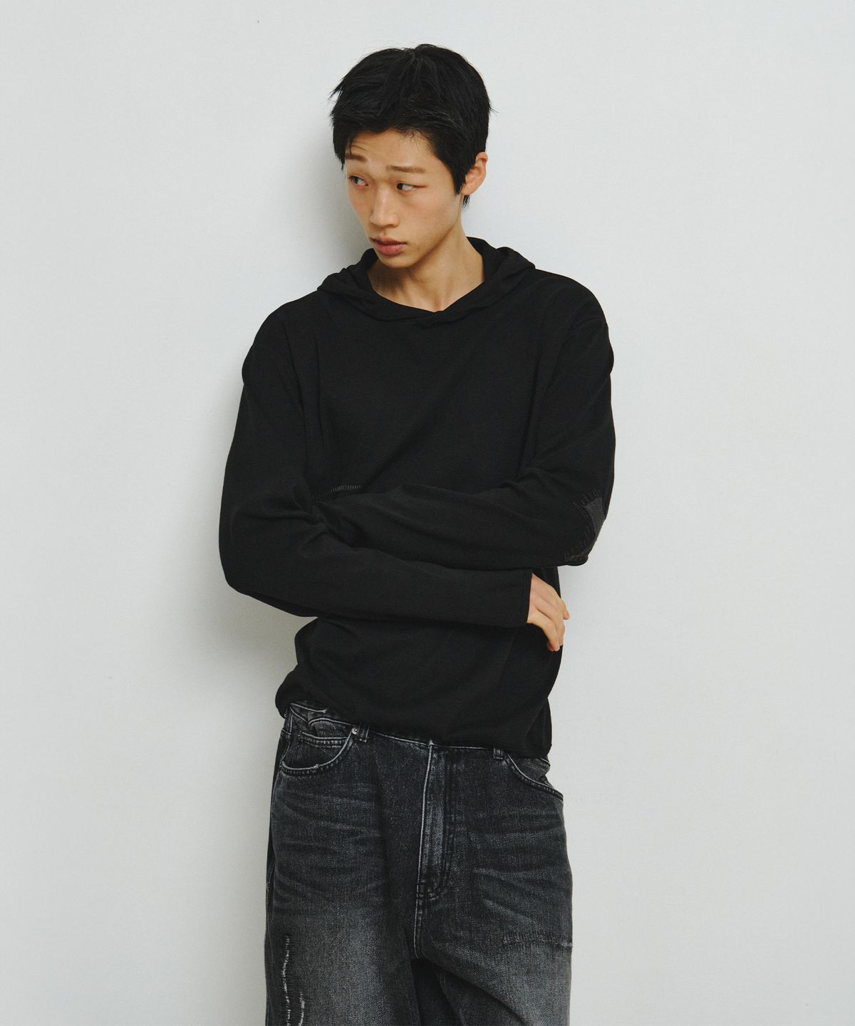 엔도어(ENDOOR) Scar Finger Hole Hoodie (Black)