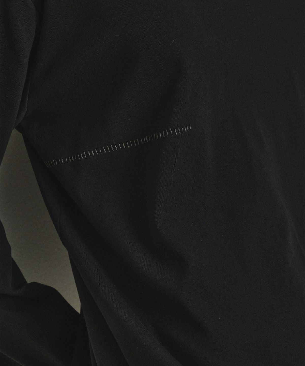 엔도어(ENDOOR) Scar Finger Hole Hoodie (Black)