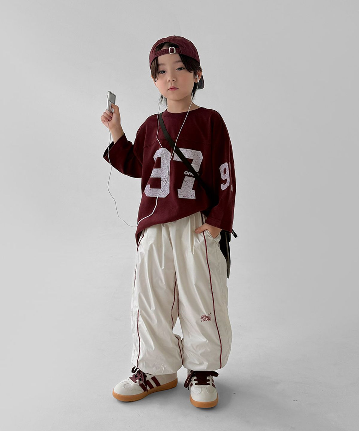 베리클로젯(BERRYCLOSET) 아웃 런 조거 팬츠