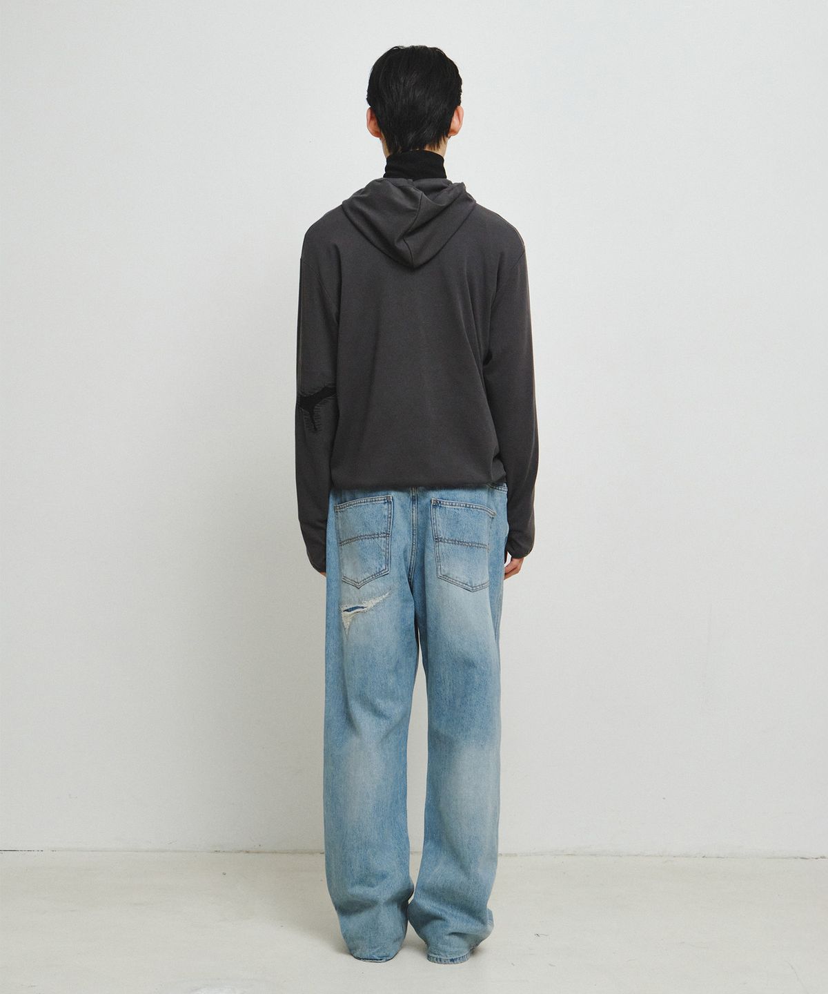 엔도어(ENDOOR) Scar Finger Hole Hoodie (Dark Gray)