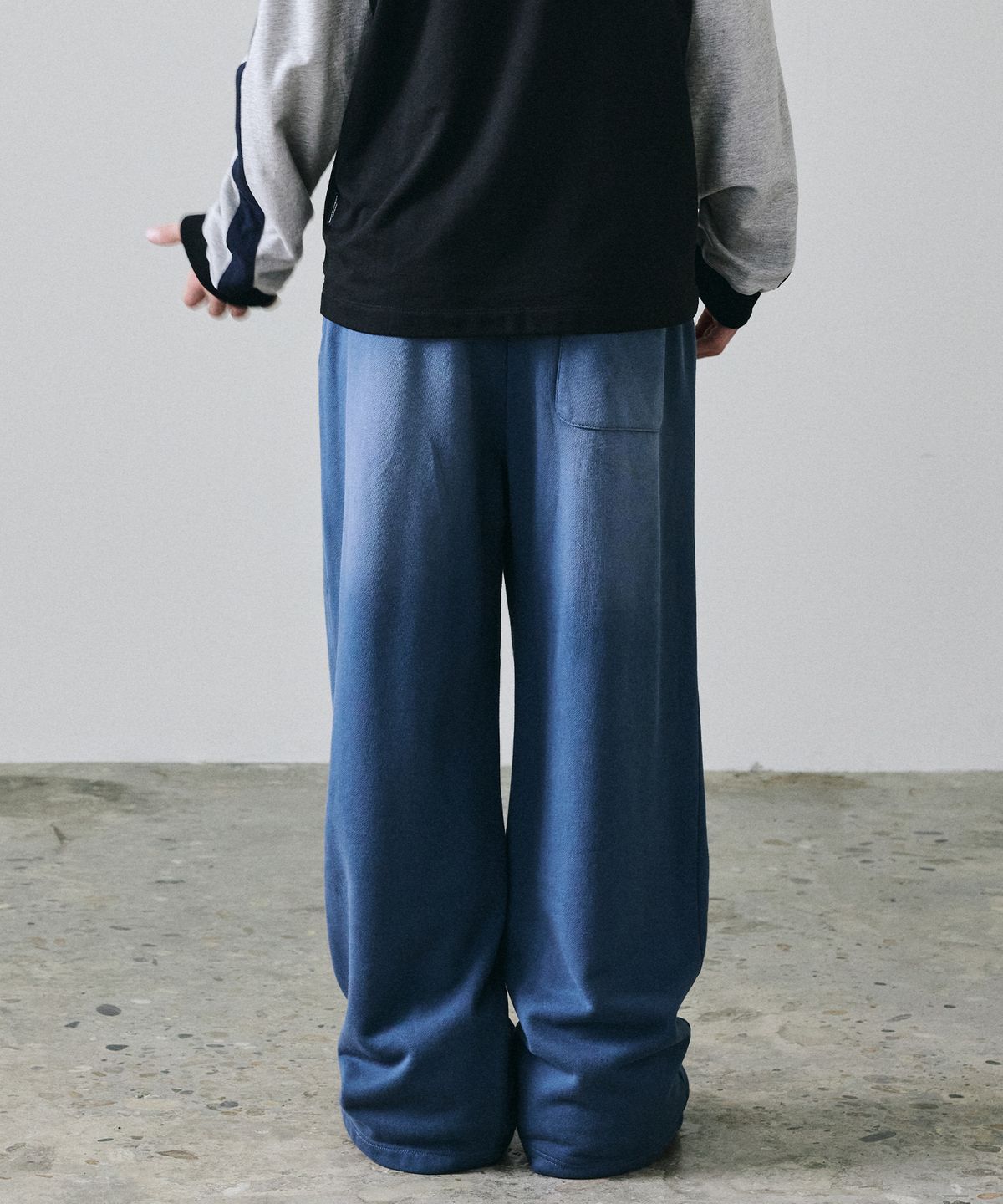 메종미네드(MAISON MINED) VINTAGE GYM SWEATPANTS NAVY