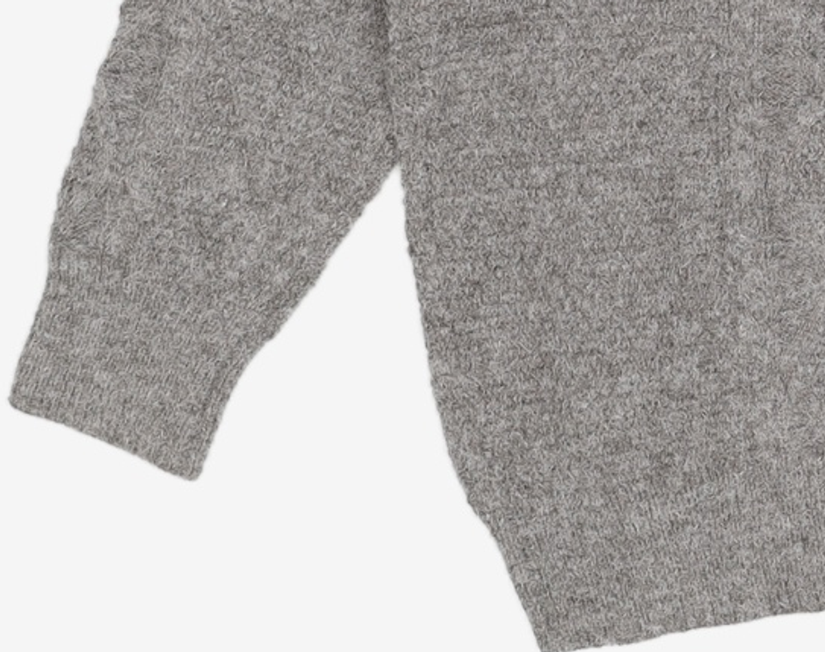룩캐스트(LOOKAST) 차콜 틸다 브이넥 니트 / CHARCOAL TILDA VNECK KNIT FREE