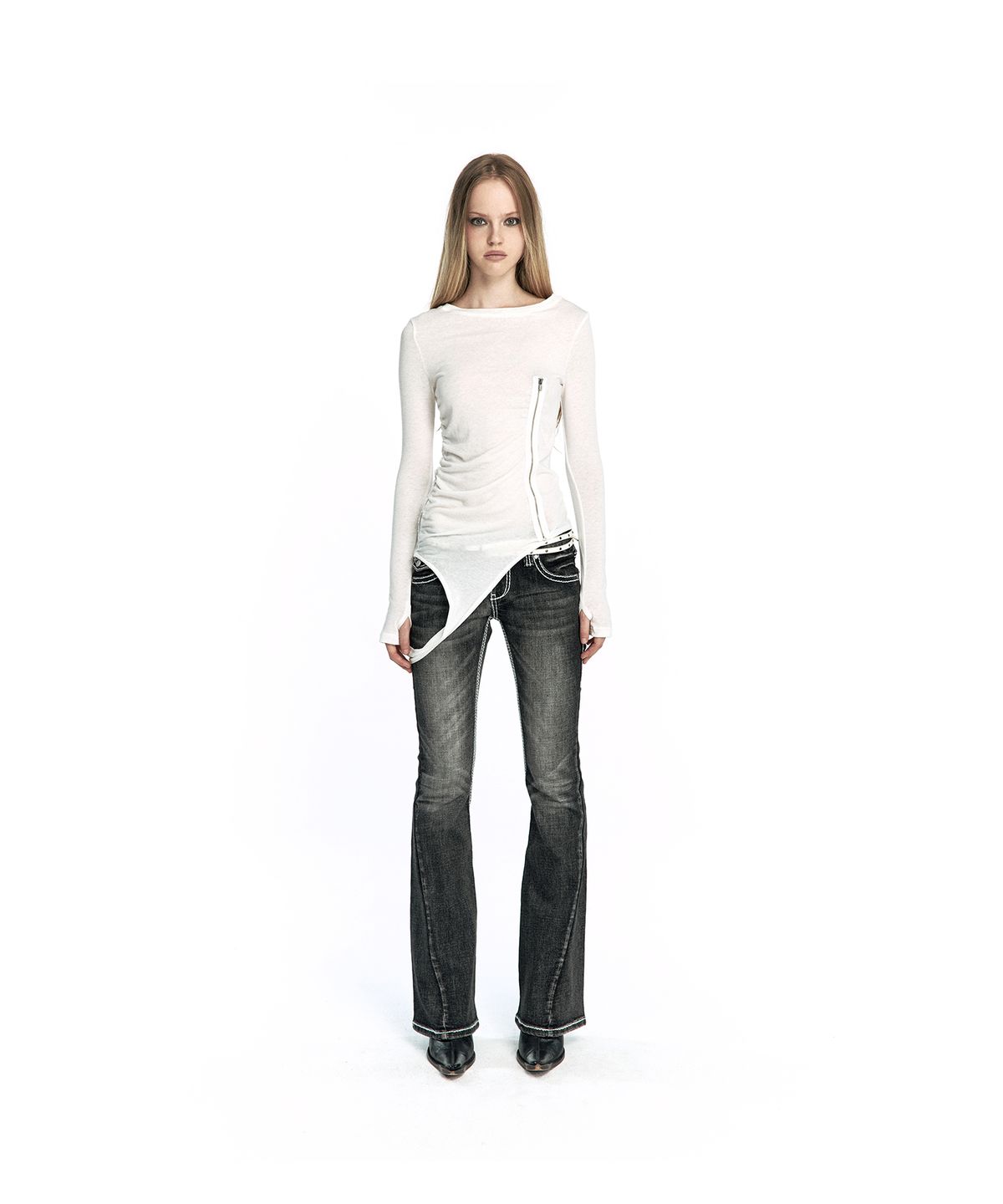 카시코(KASHIKO) Cut-Out Slash Zip Longsleeve Ivory