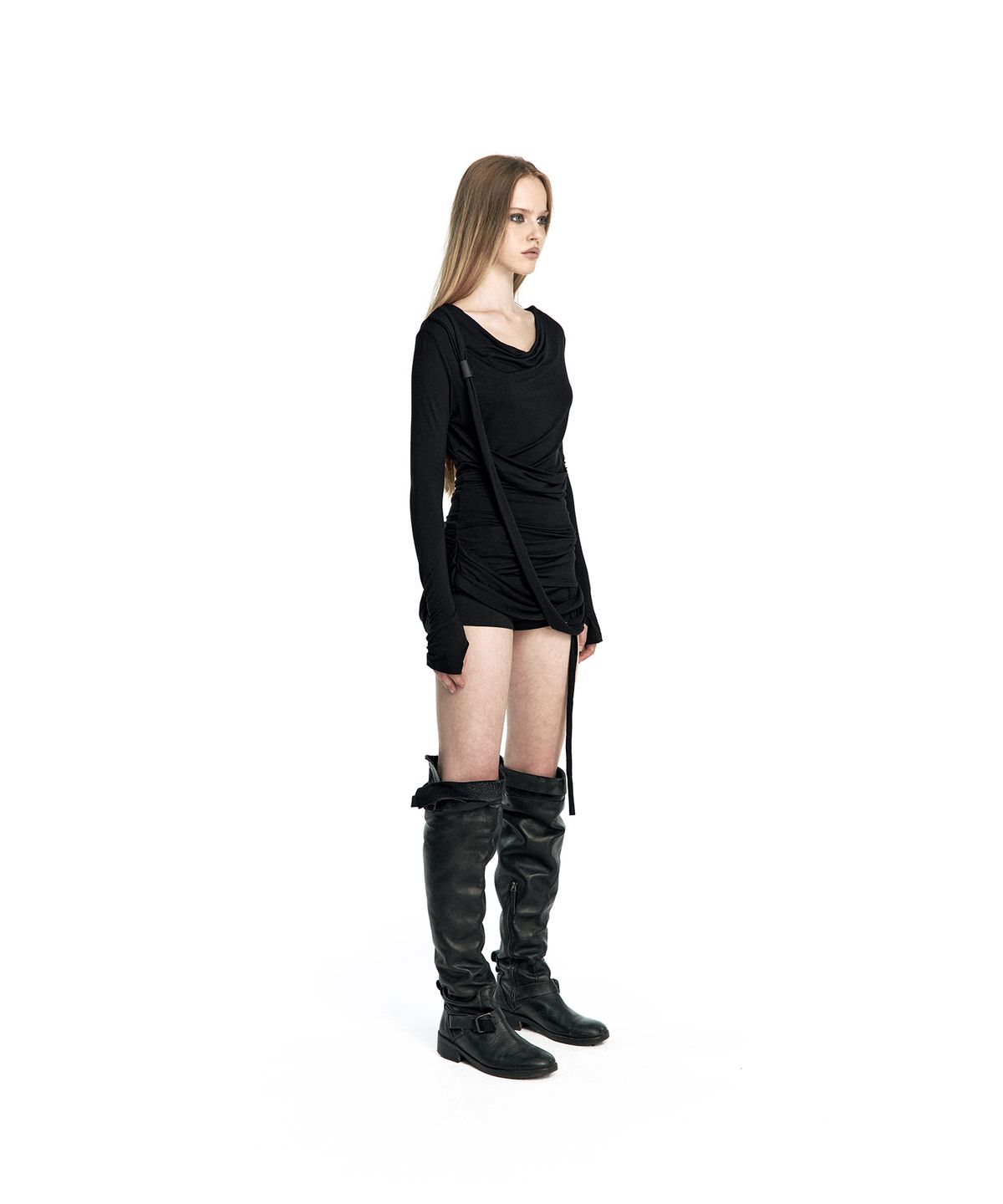 카시코(KASHIKO) Fallen Strapped Hooded Top Black