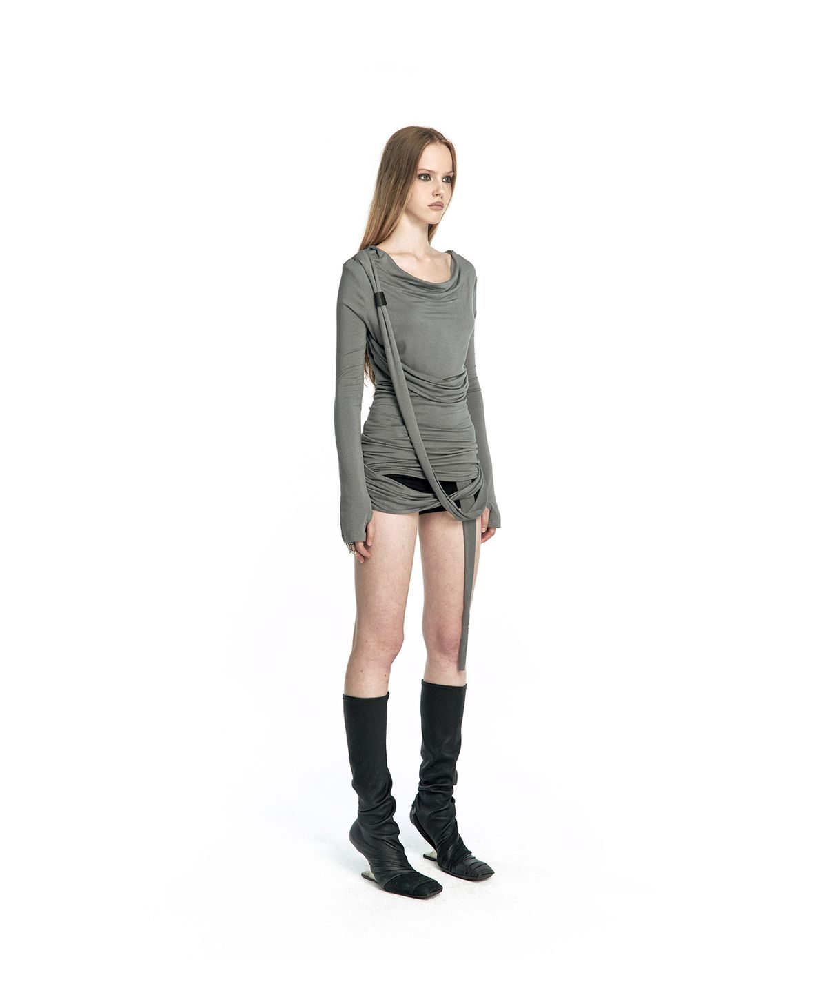 카시코(KASHIKO) Fallen Strapped Hooded Top Charcoal