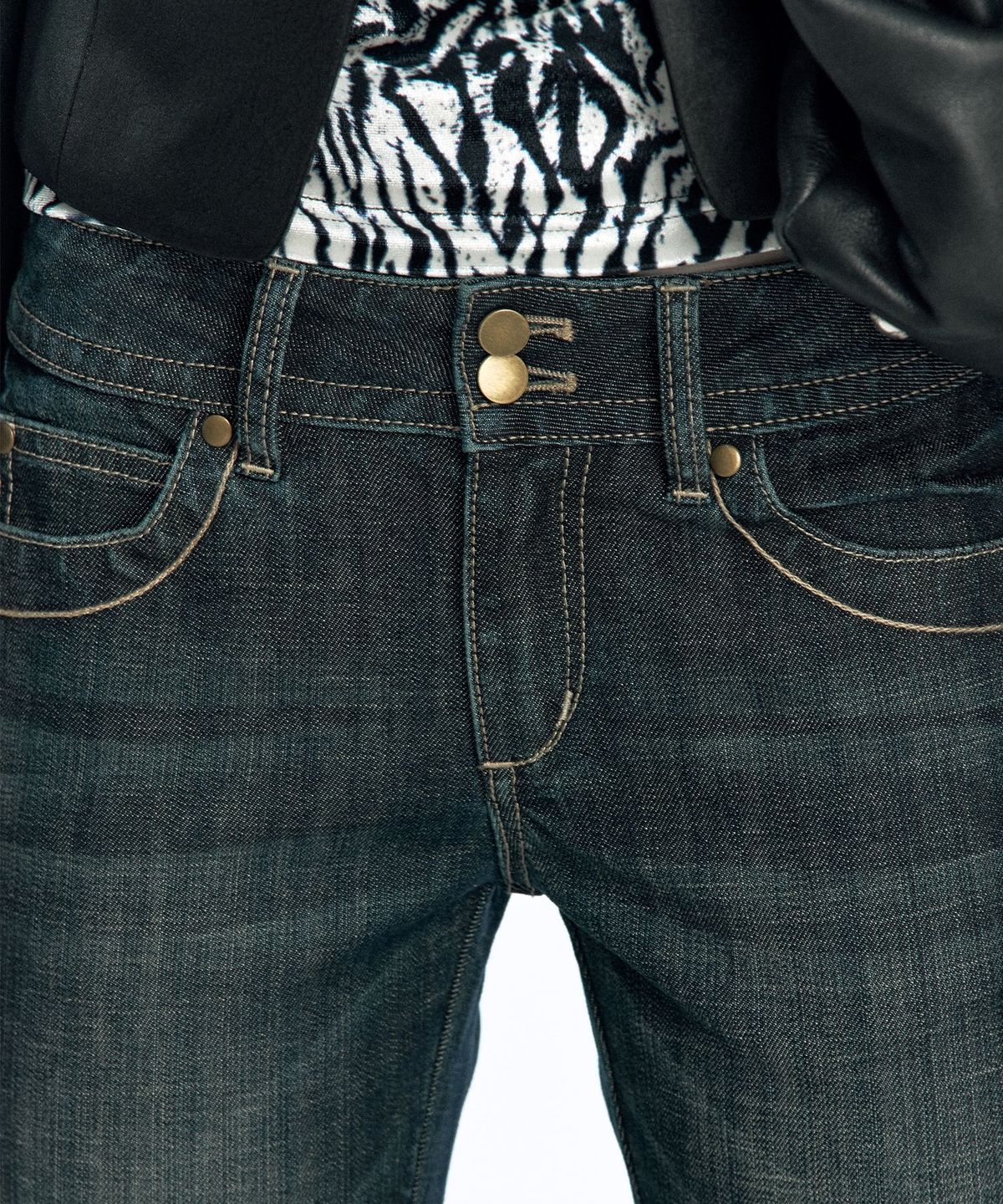 카시코(KASHIKO) Zebra Appliqué Jeans