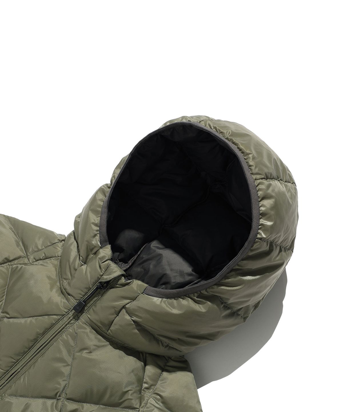 나이스고스트클럽(NICEGHOSTCLUB) HOODED LIGHT DOWN JACKET_SAND(NG2GWUB900A)