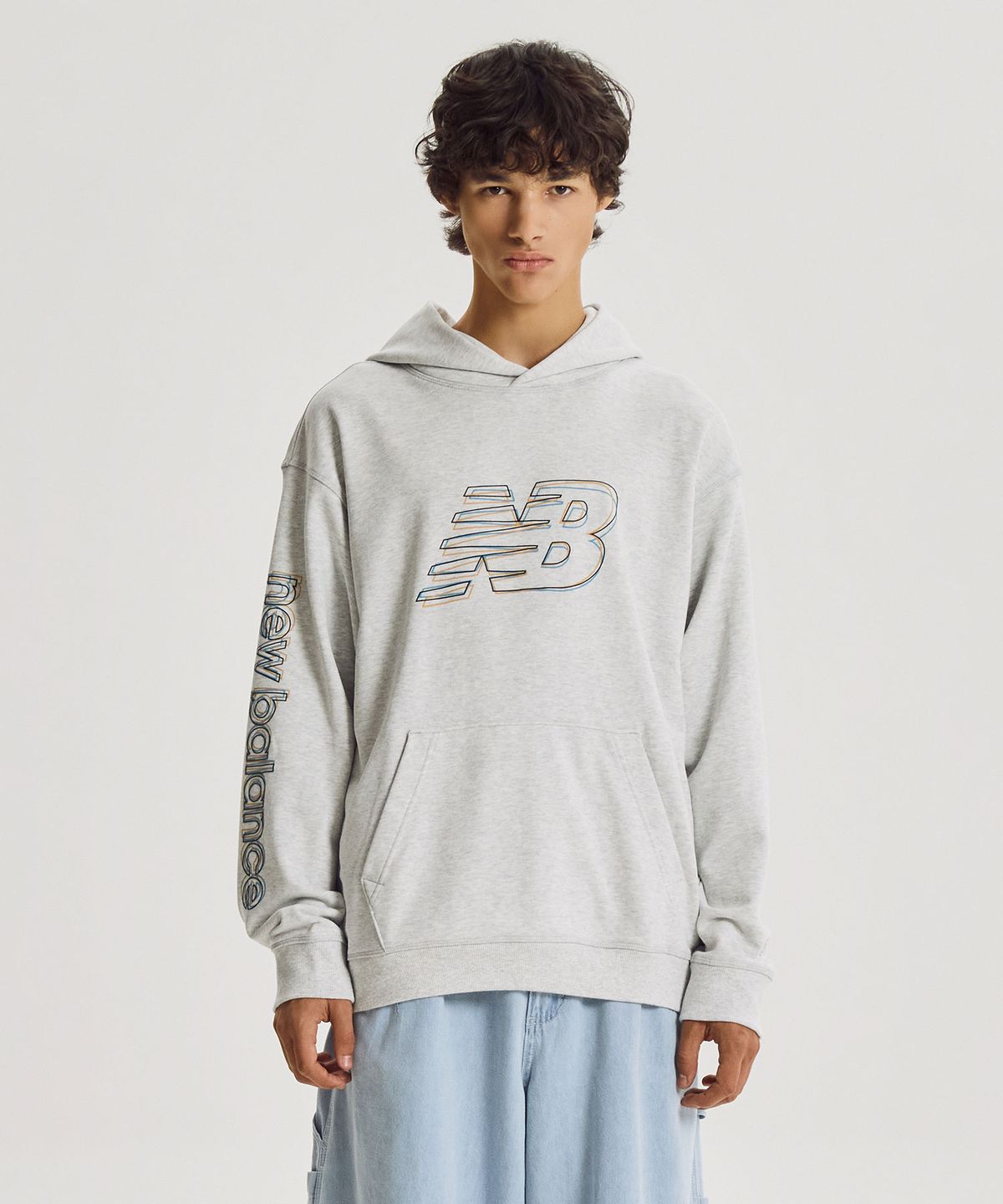 뉴발란스(NEW BALANCE) NBN0G42903 / UNI 3D 레터링 그래픽 후드티 (L/GRAY)