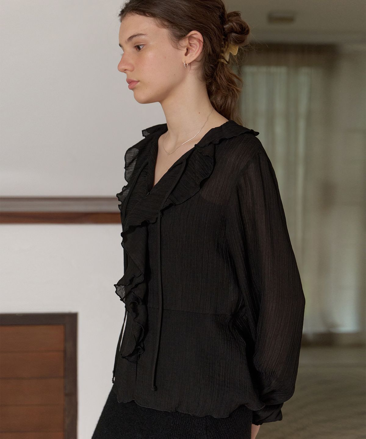 리엘(RE L) Freya ruffle blouse (black)