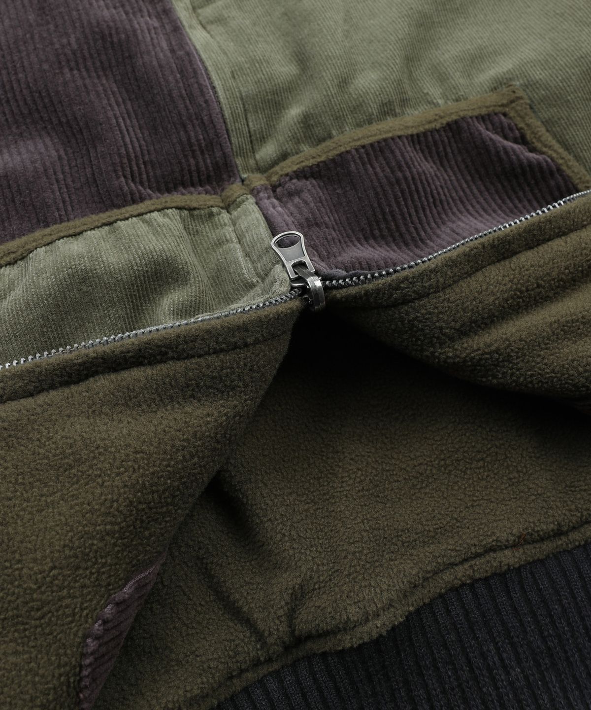 루나키후(RuNaKi'Hu') WXJ052 소레조레 코듀로이리버시블 후드 집업 (KHAKI/CHARCOAL)