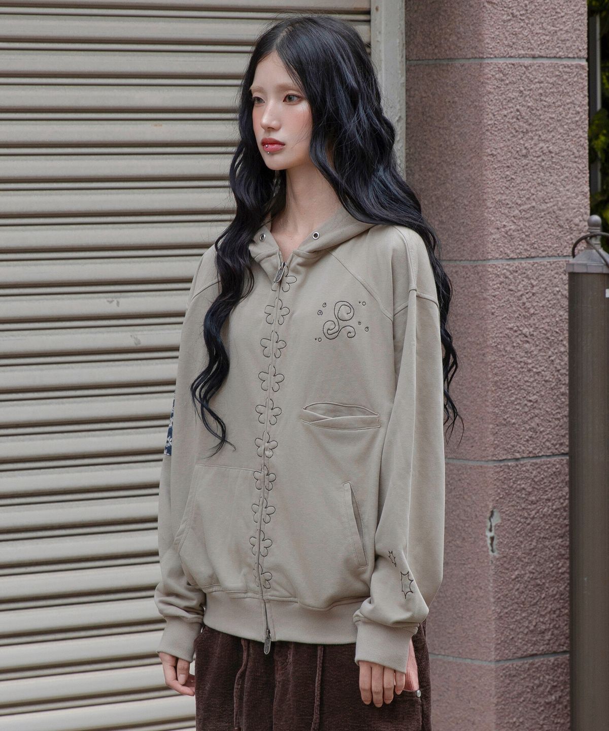 루나키후(RuNaKi'Hu') WXJ058 코미치 꽃무늬 배색 후드 집업 (DARK BEIGE)