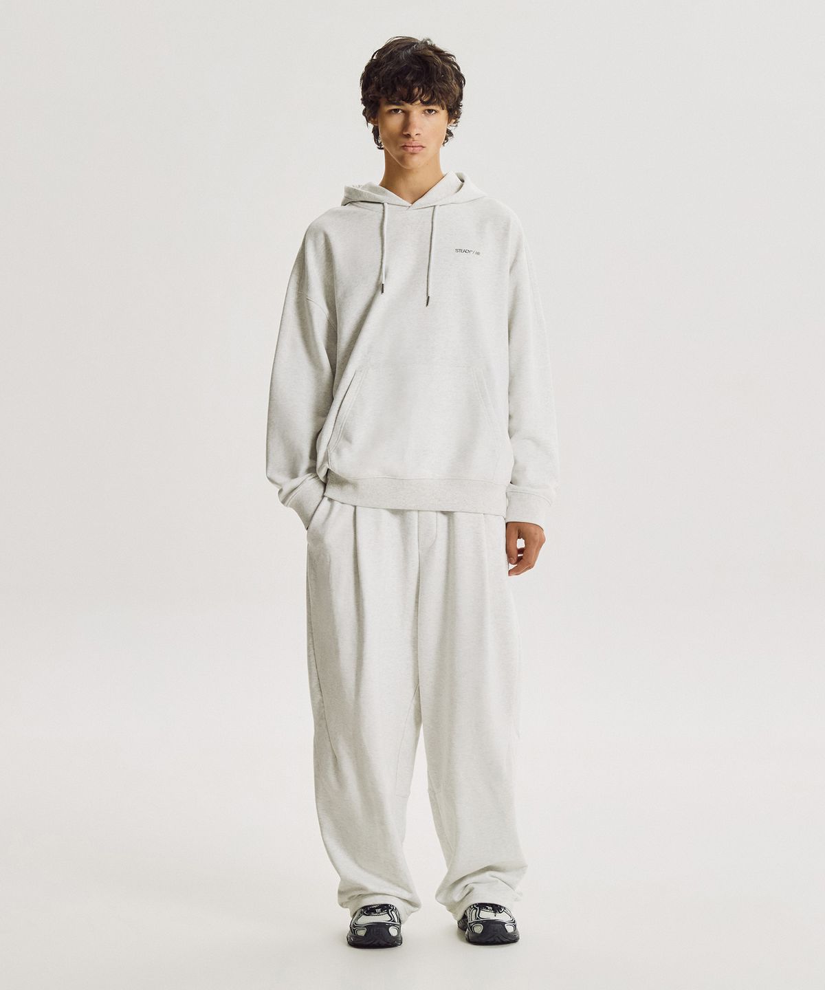 뉴발란스(NEW BALANCE) NBMLG41923 / UNI 헤리티지 ORBIT 2WAY 오버와이드 팬츠 (OATMEAL)