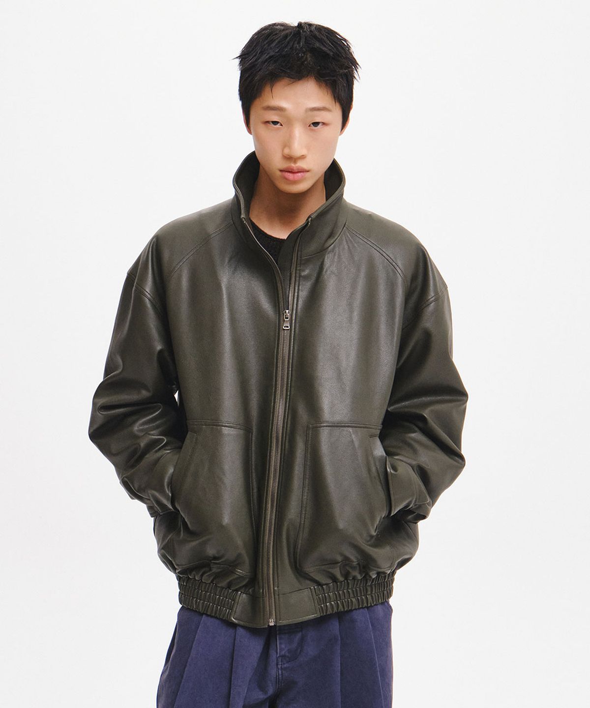 제너럴아이디어(GENERALIDEA) UNISEX 볼륨 블루종 하이넥 페이크 레더 점퍼 [2COL] / GF3UJP006