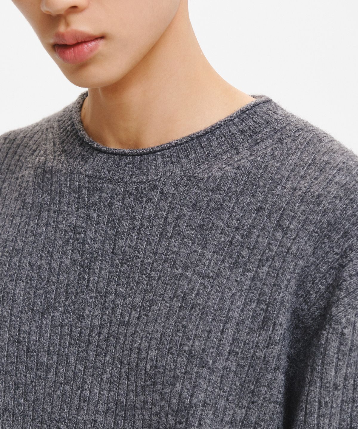 제너럴아이디어(GENERALIDEA) UNISEX 롤링 디테일 크루넥 풀오버 [GREY] / GF3UKP001