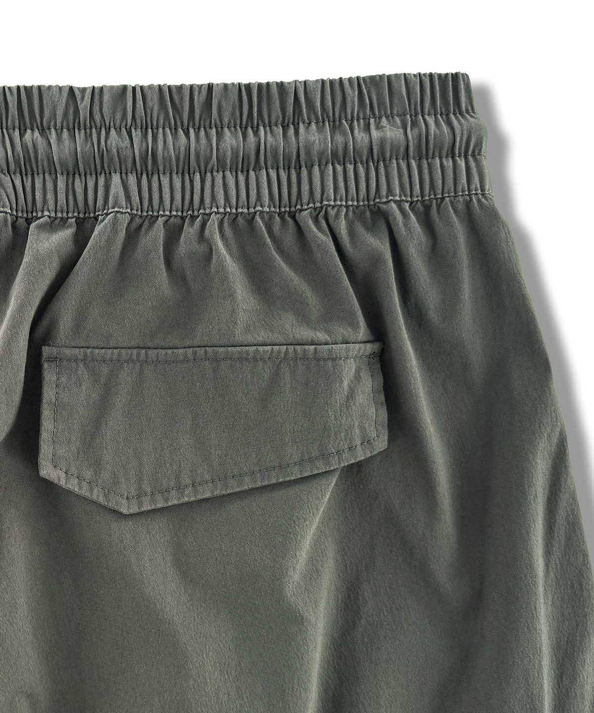 레이피커스(RAYFIKERS) 밴딩 와이드 파라슈트 카고 팬츠 MR5PU552_DARK KHAKI