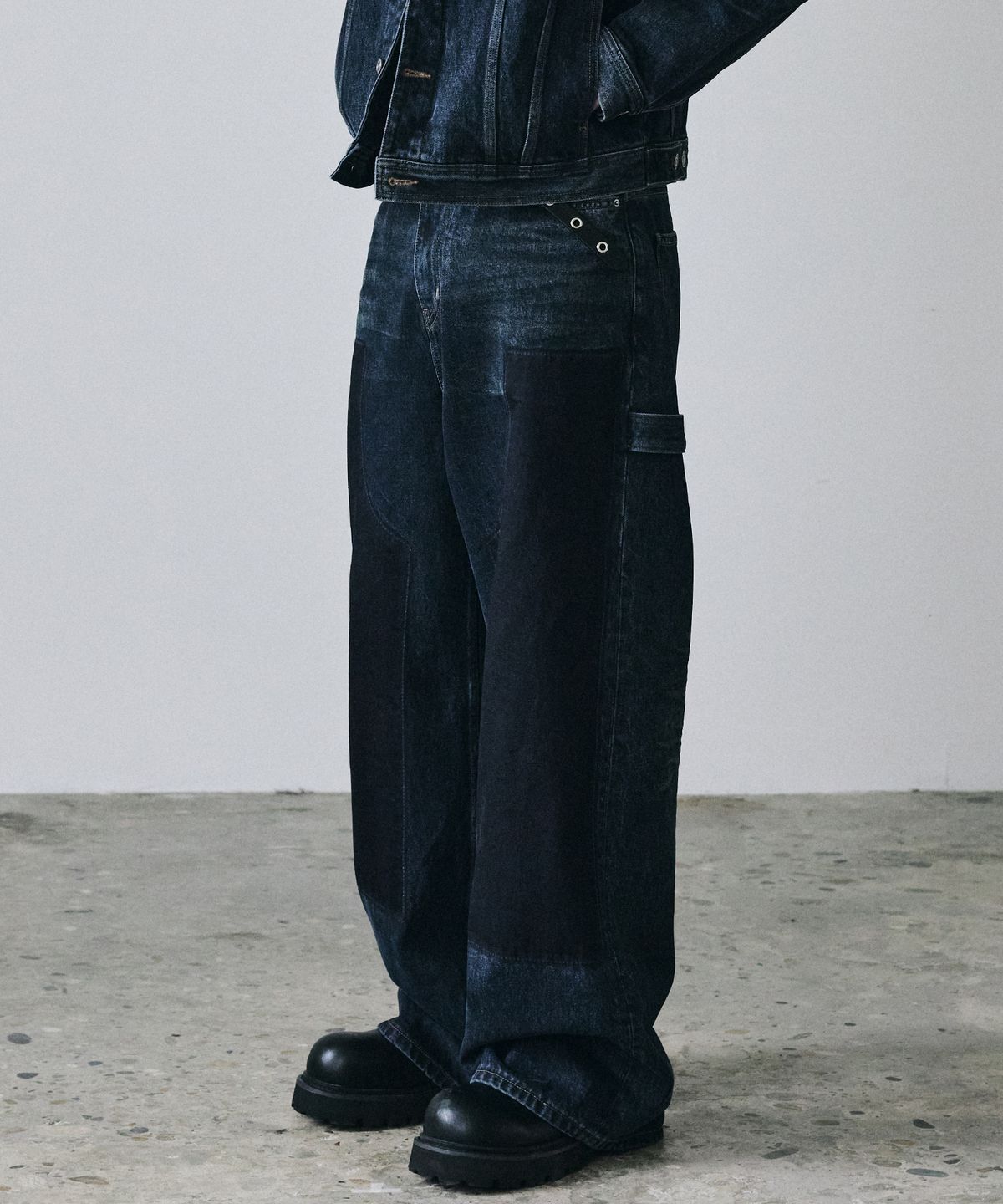 메종미네드(MAISON MINED) FADE TRACE DENIM PANTS INDIGO