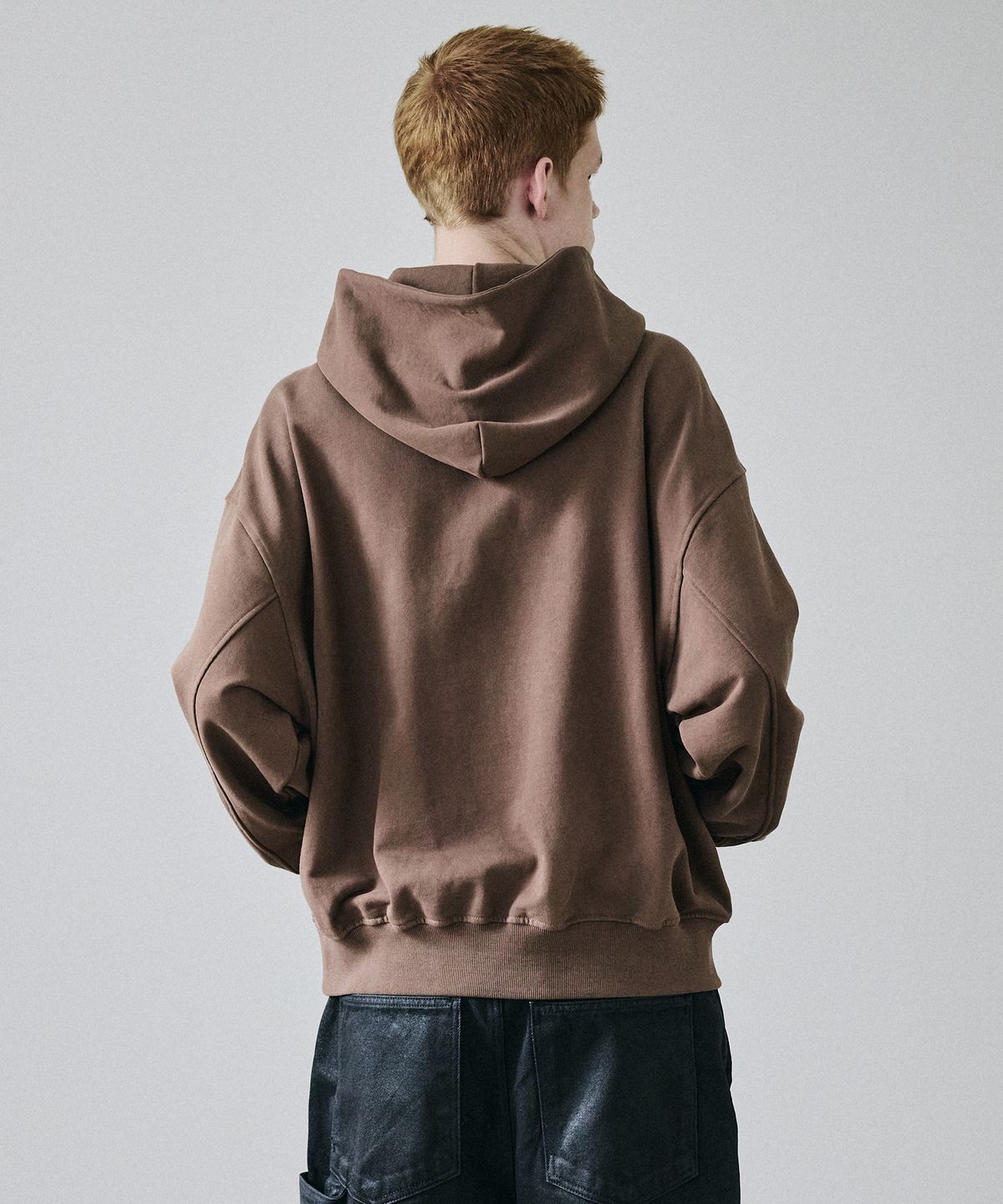 메종미네드(MAISON MINED) UNDEFINED IDENTITY HOODIE BROWN