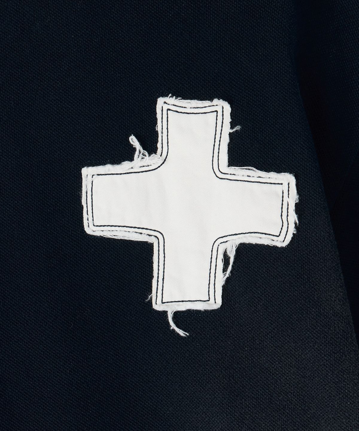 메종미네드(MAISON MINED) VINTAGE WASHED CROSS PATCH POLO SHIRT NAVY