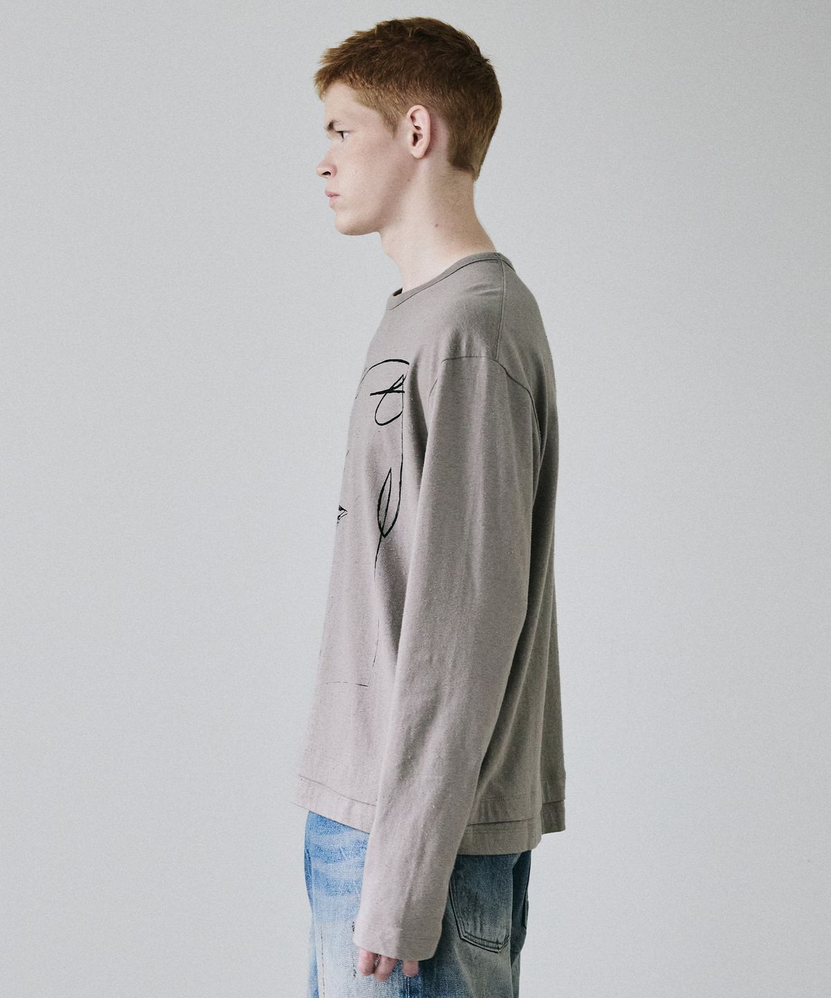 메종미네드(MAISON MINED) ROUGH SKETCH LONG SLEEVE DARK BEIGE