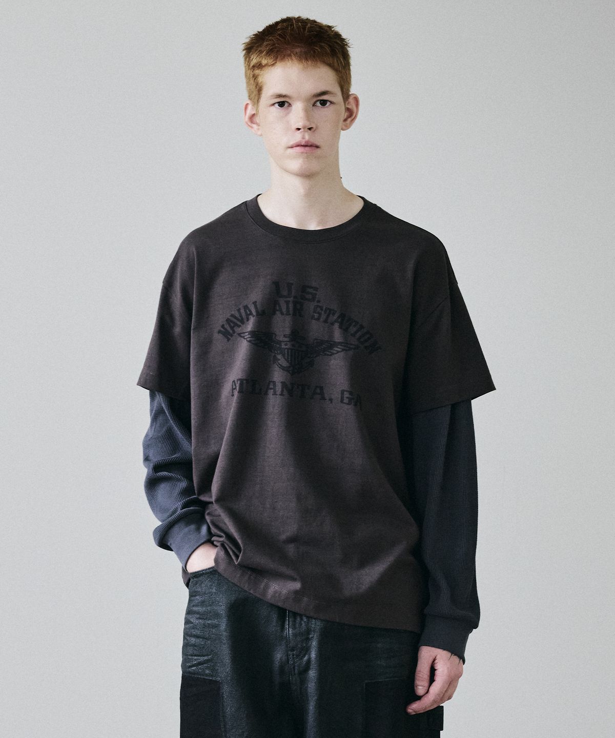 메종미네드(MAISON MINED) WAFFLE LAYERED LONG SLEEVE CHARCOAL
