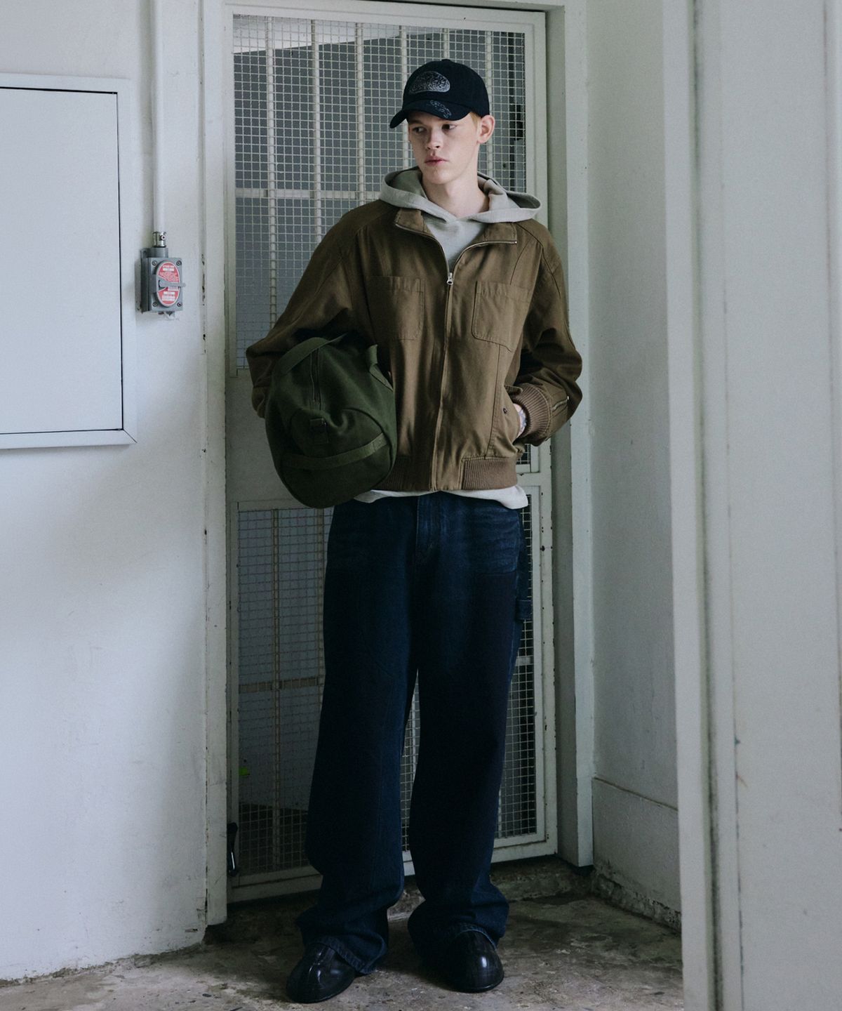 메종미네드(MAISON MINED) HIGH NECK COTTON JUMPER KHAKI