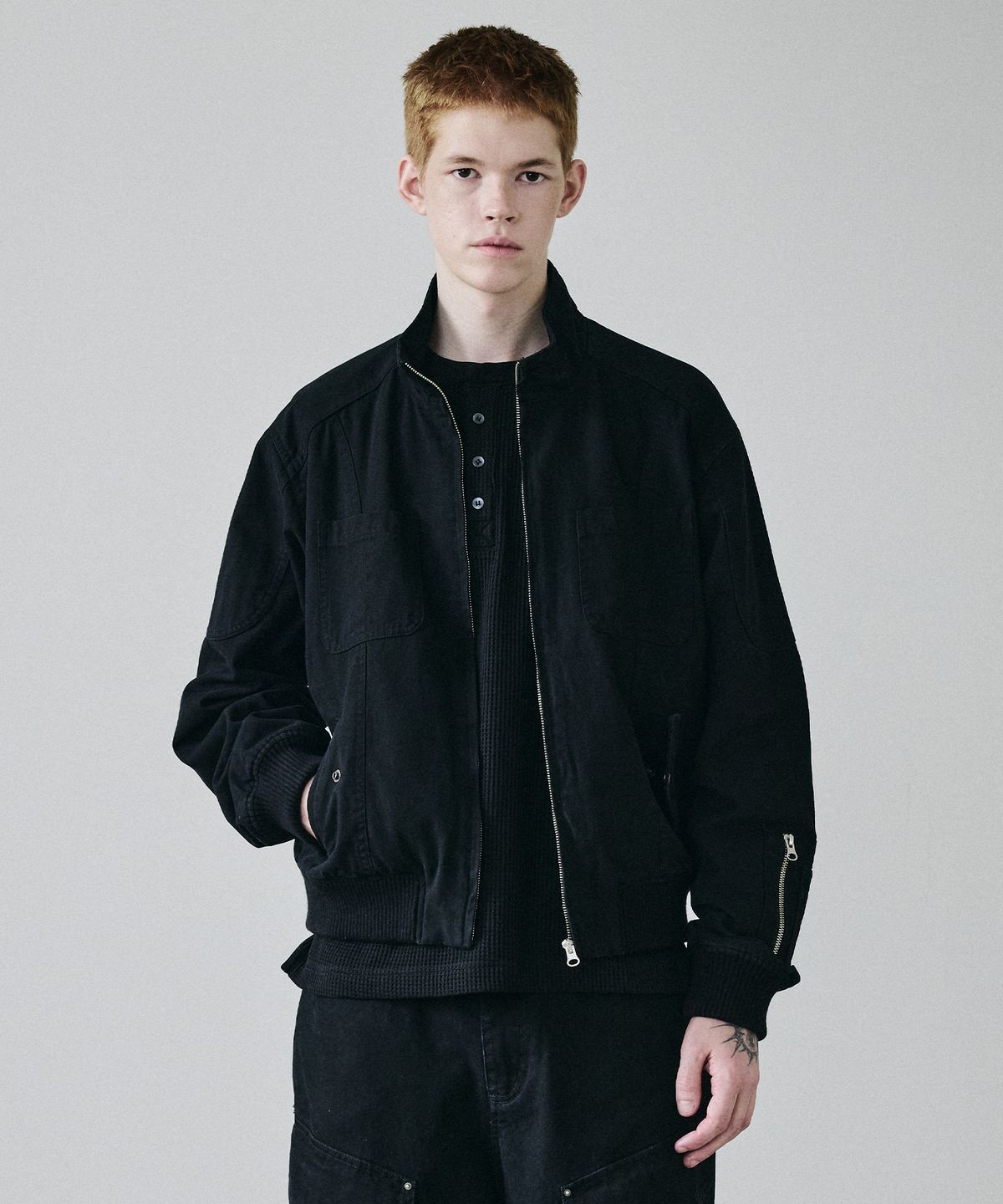 메종미네드(MAISON MINED) HIGH NECK COTTON JUMPER BLACK