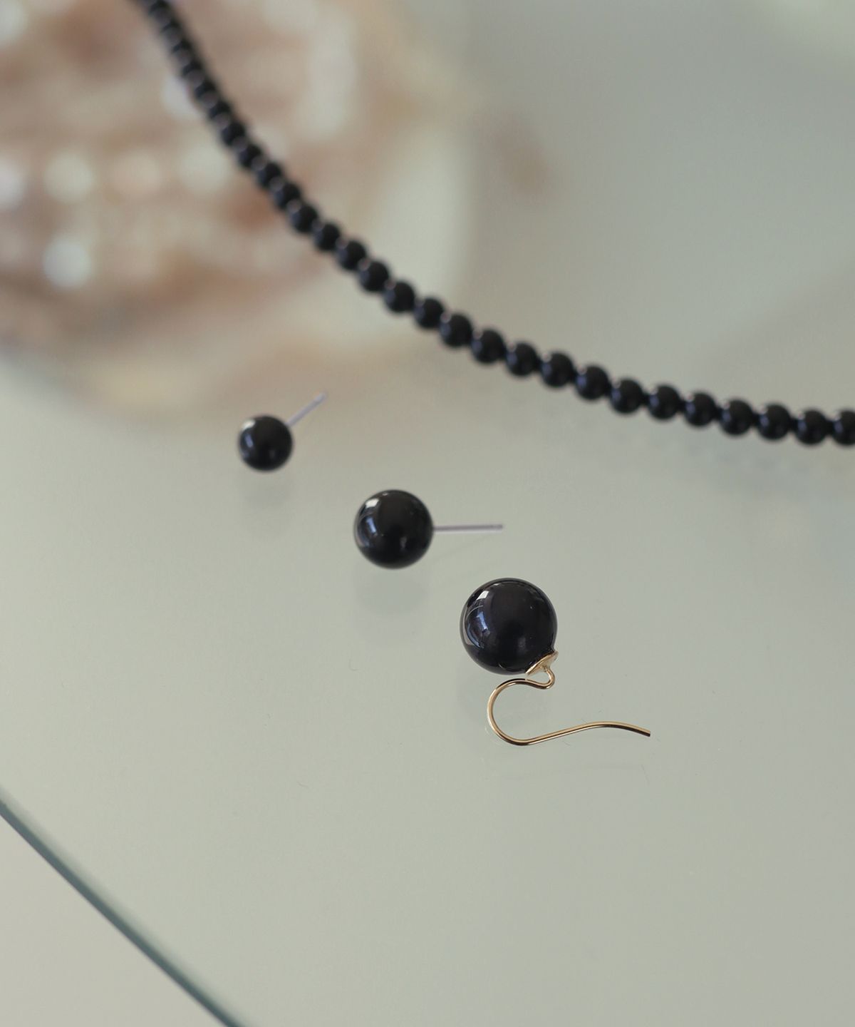 모던라이크(MODERN LIKE) [ Silver 925 ] 오닉스 블랙 진주 귀걸이 6mm