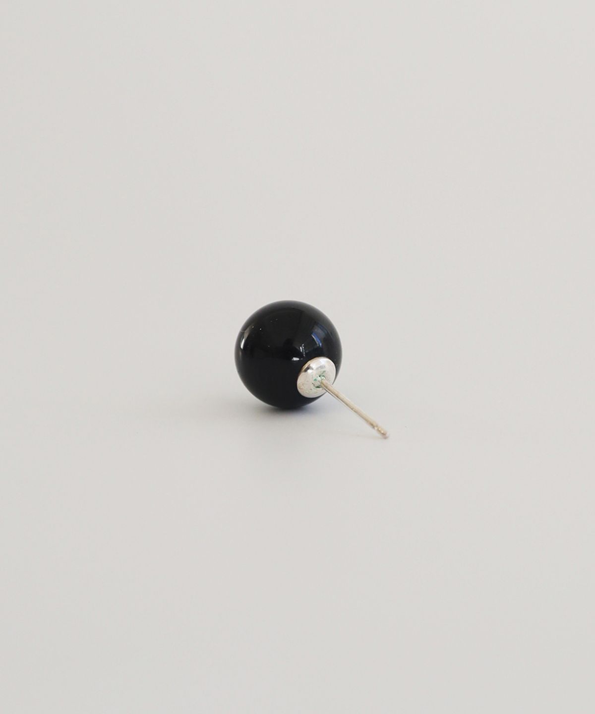 모던라이크(MODERN LIKE) [ Silver 925 ] 오닉스 블랙 진주 귀걸이 6mm
