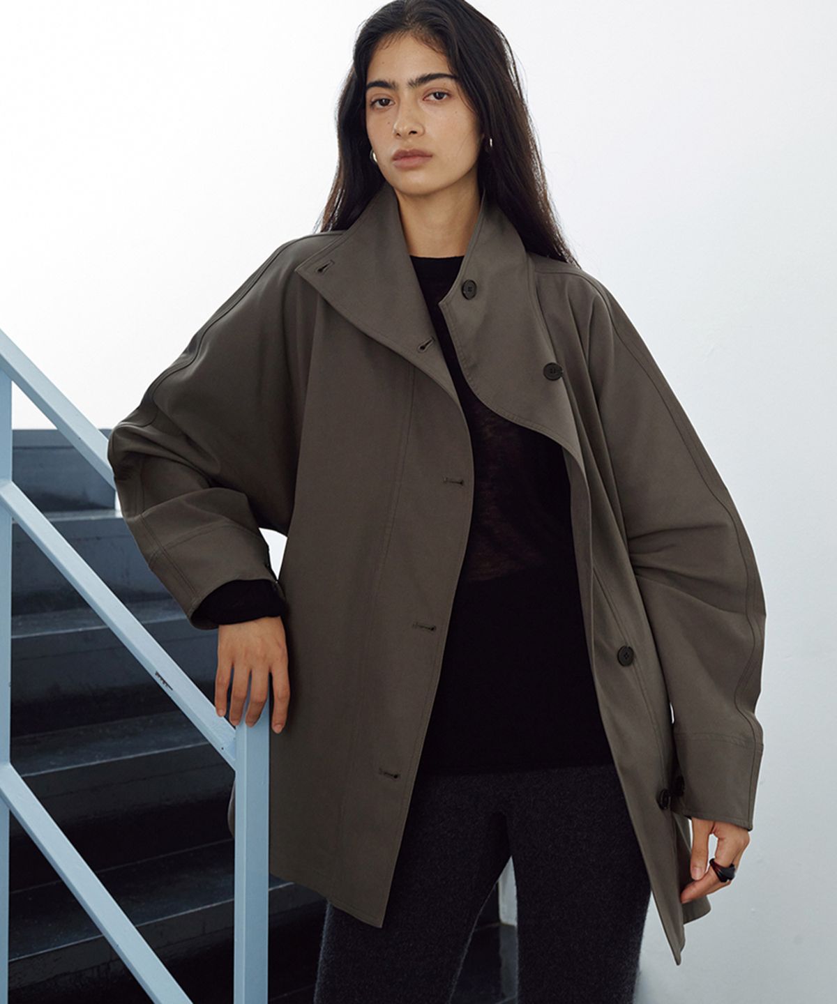 우마뭉(UMARMUNG) Dolman Sleeve high neck belted jacket_Rusty brown