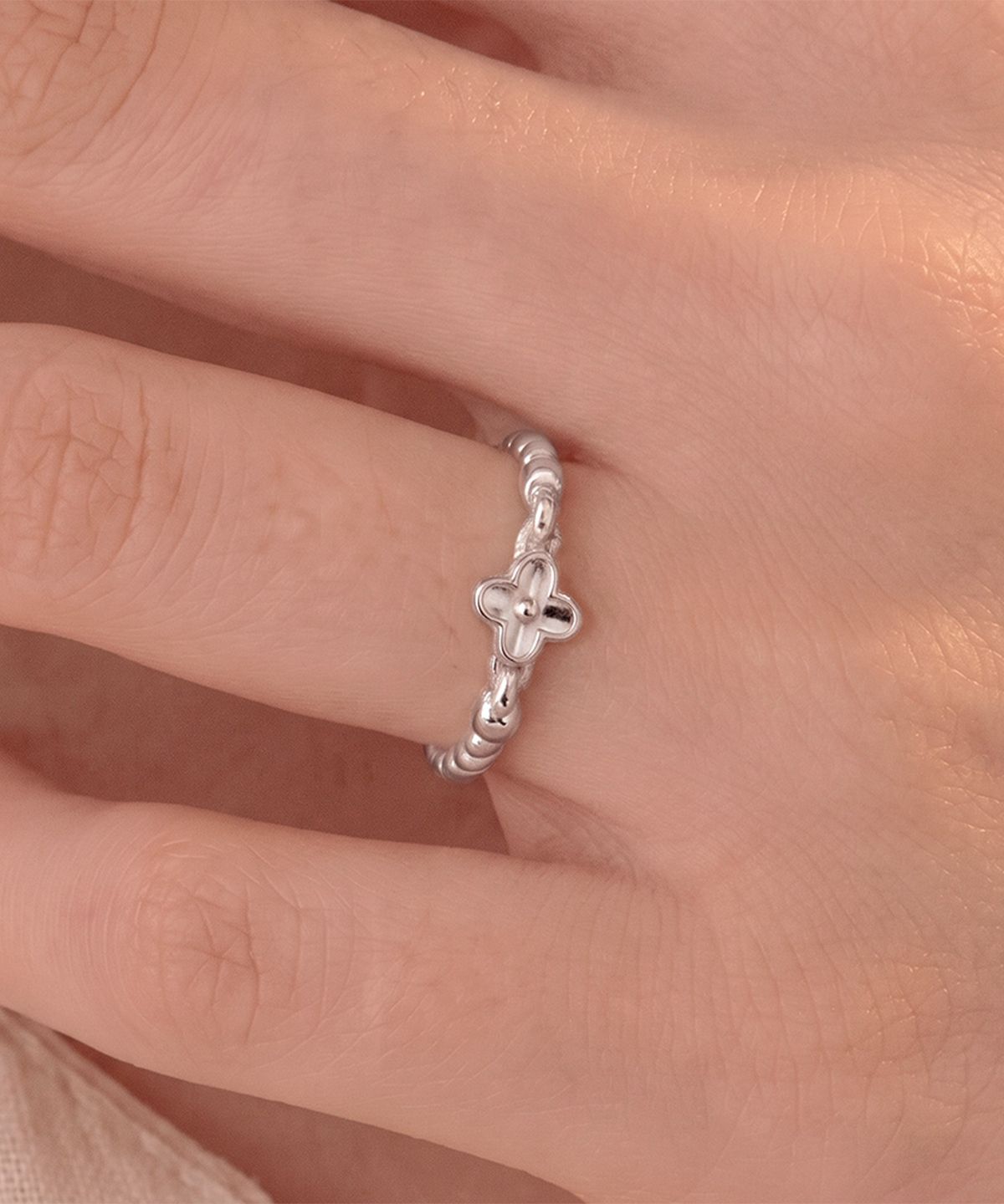 엘렌쥬얼리(HELENE JEWELRY) 실버 Silver 925 벨라 콤비 플라워 미스 링 은 반지