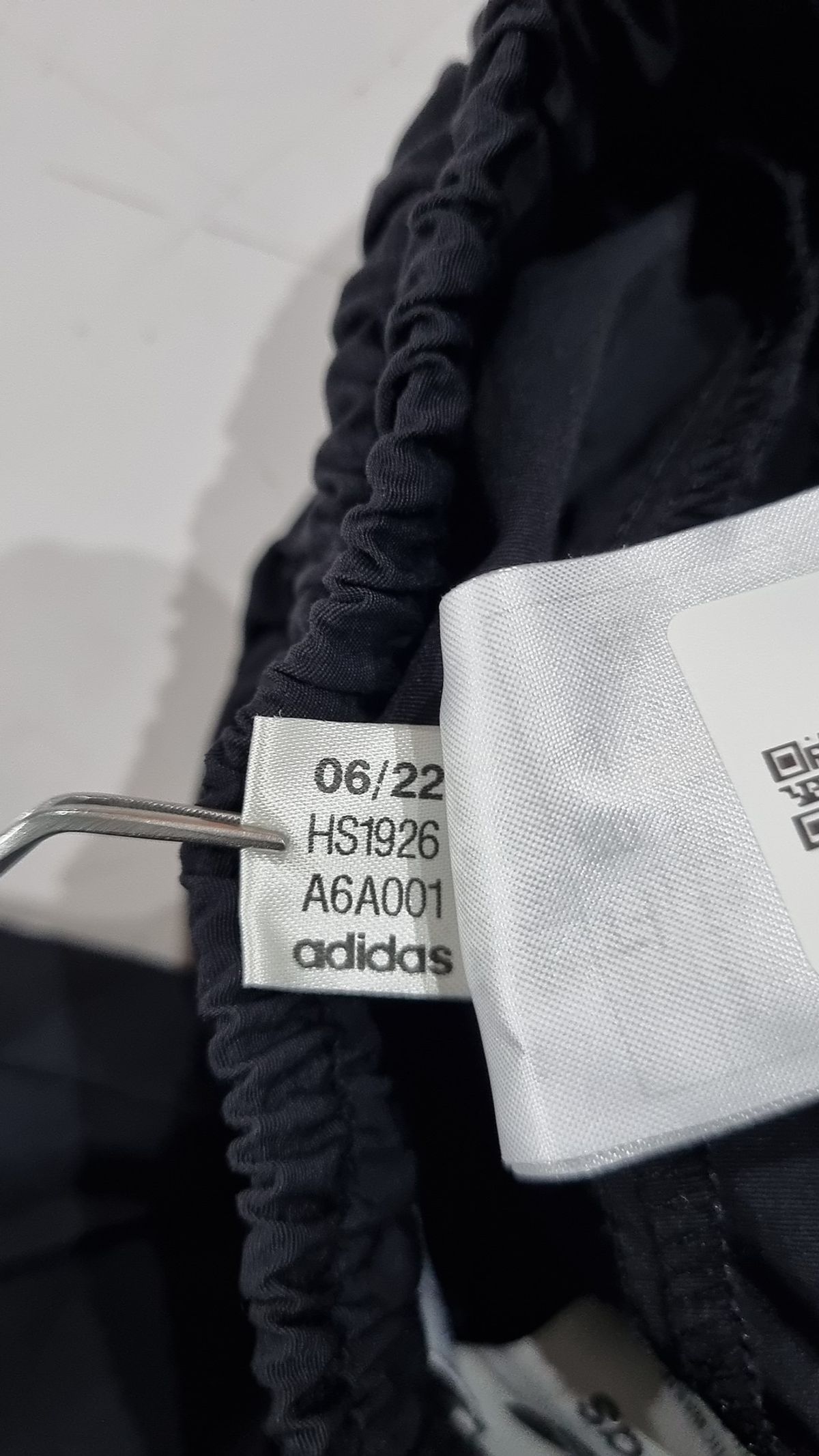 아디다스(ADIDAS) 아디컬러 트랙팬츠 - 블랙 / HS1926 2XS