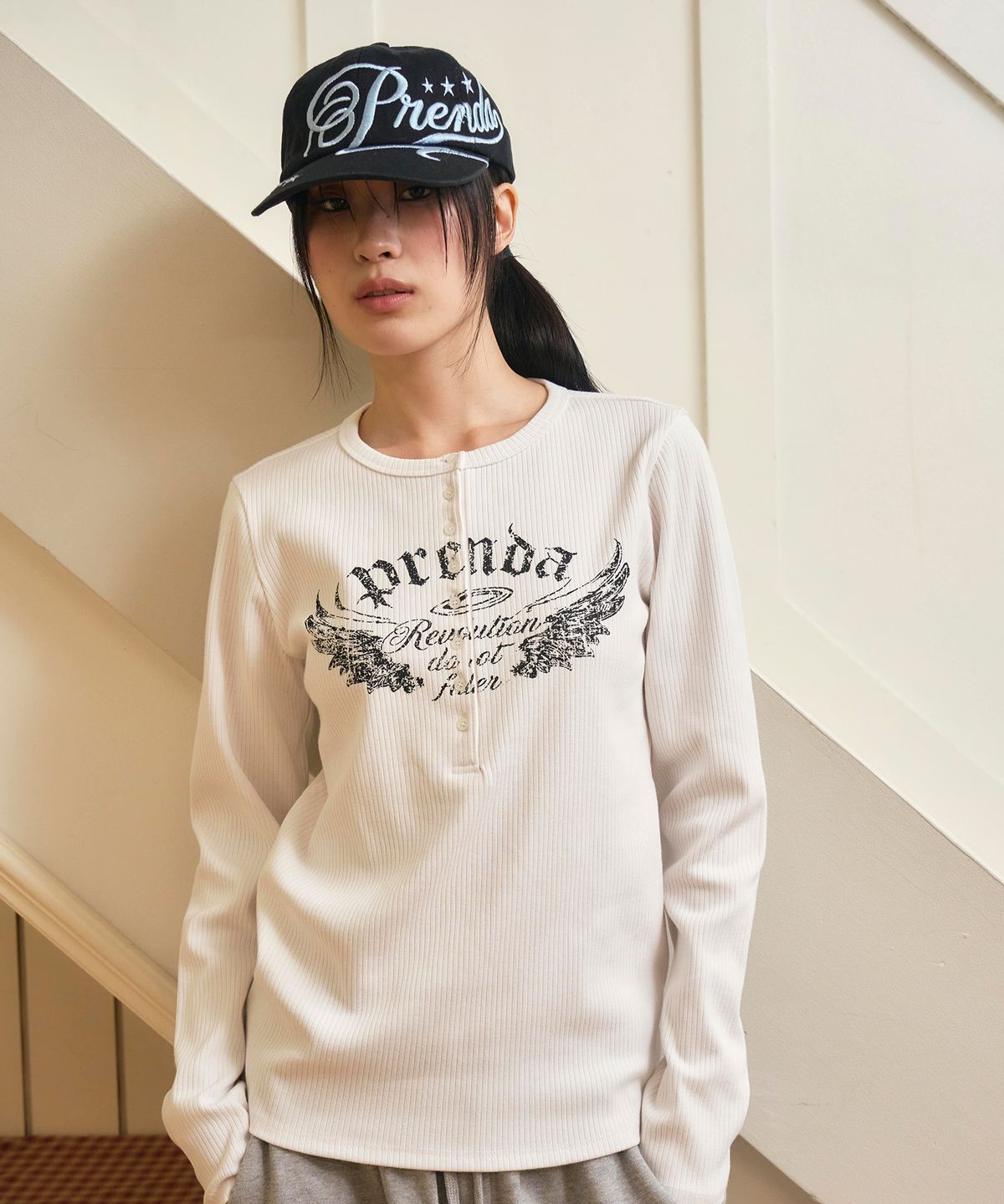 프렌다(PRENDA) SCRIPT LOGO BALL CAP BLACK