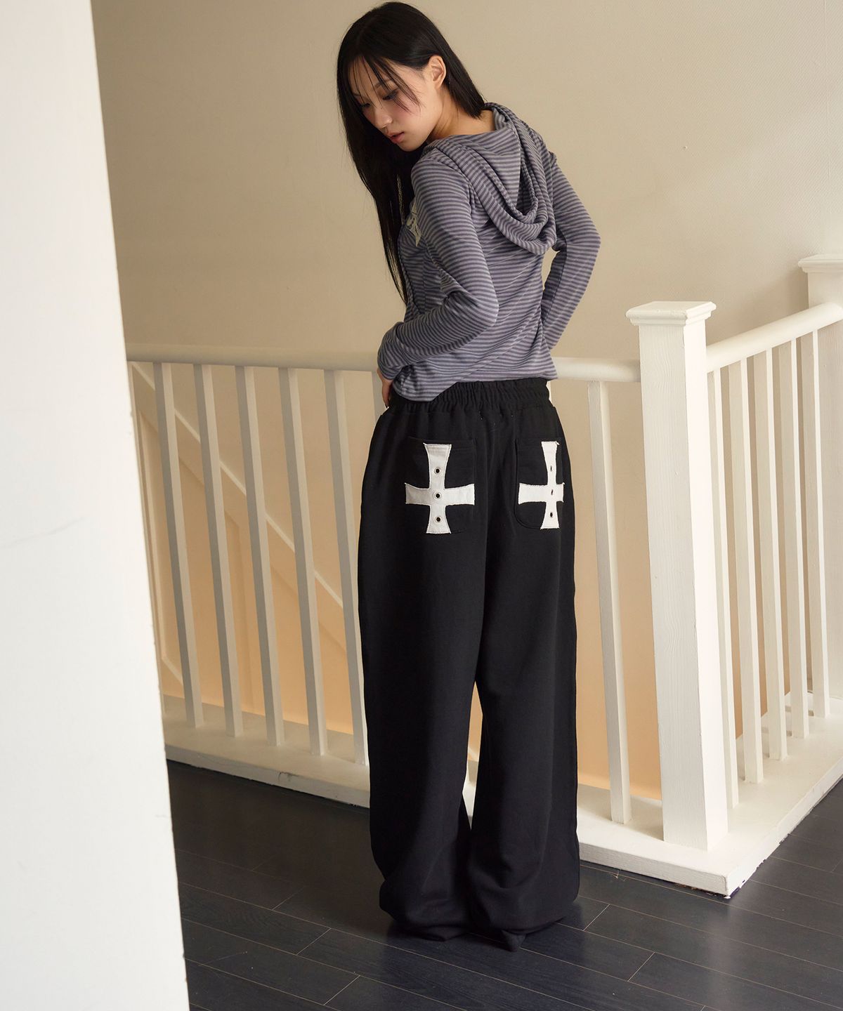 프렌다(PRENDA) EYELET POCKET WIDE SWEATPANTS BLACK