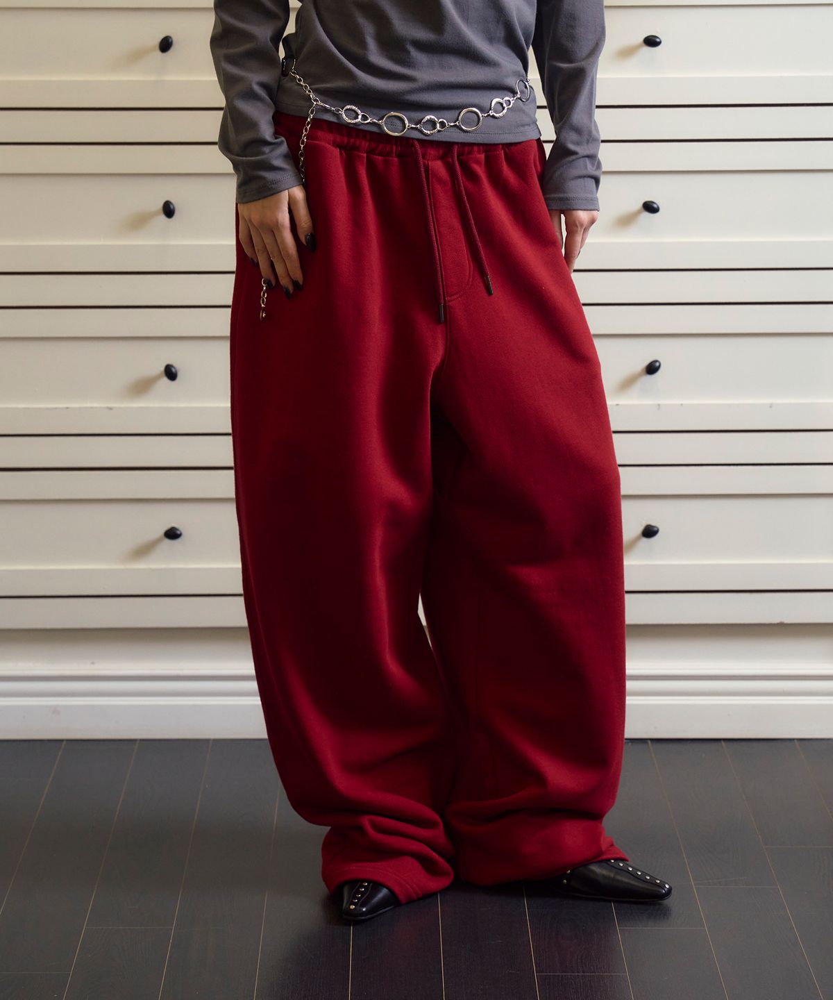 프렌다(PRENDA) EYELET POCKET WIDE SWEATPANTS BURGUNDY