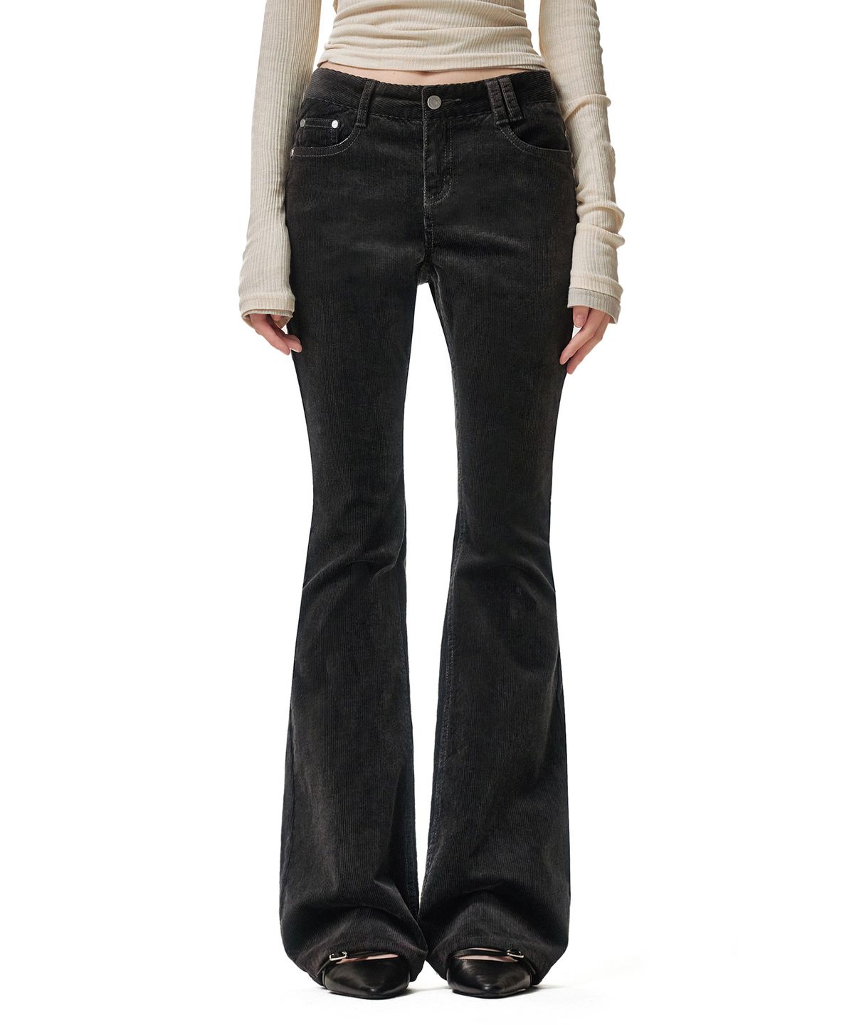 데케트 우먼(DECET WOMEN) Signature Slim Low Rise Flared Corduroy Pants DCWPT041CHARCOAL