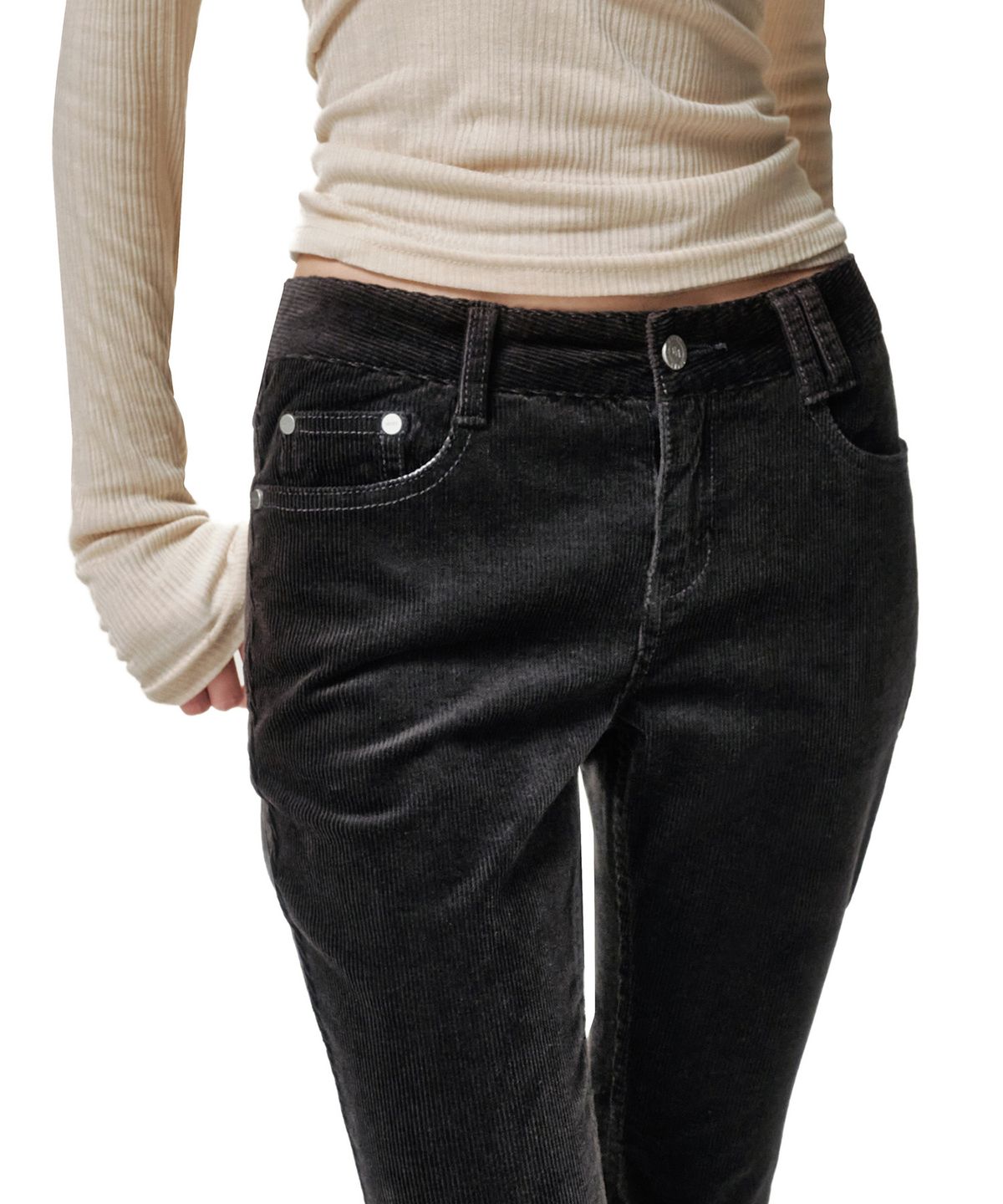 데케트 우먼(DECET WOMEN) Signature Slim Low Rise Flared Corduroy Pants DCWPT041CHARCOAL