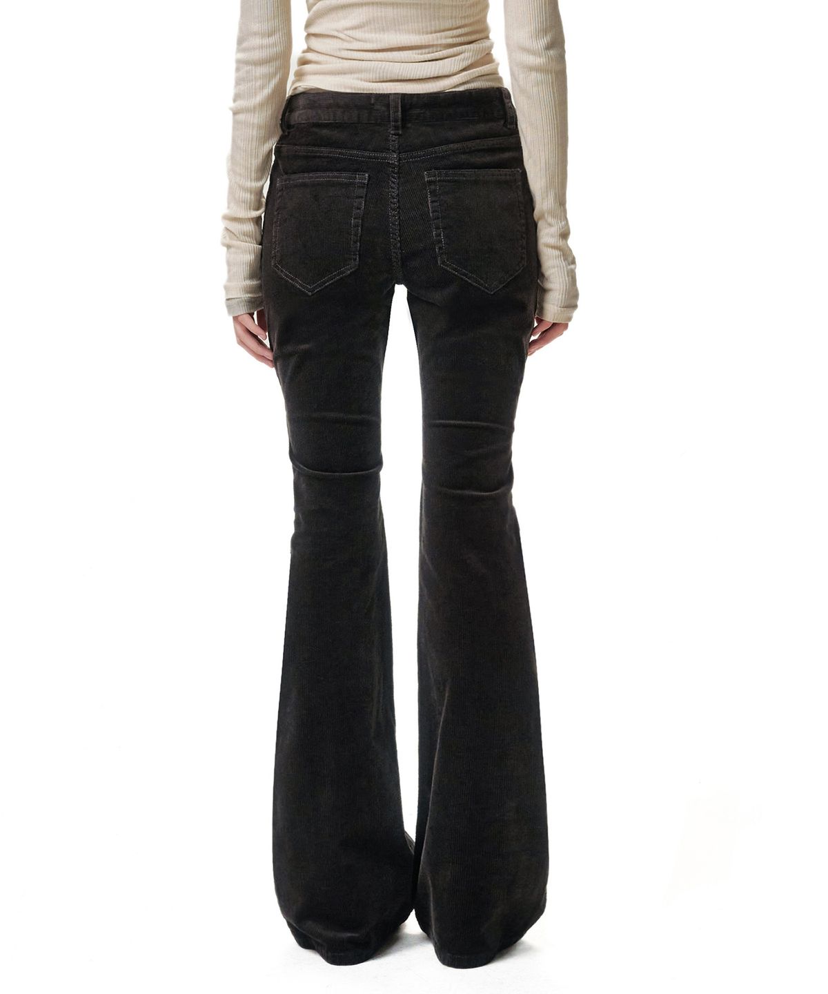 데케트 우먼(DECET WOMEN) Signature Slim Low Rise Flared Corduroy Pants DCWPT041CHARCOAL