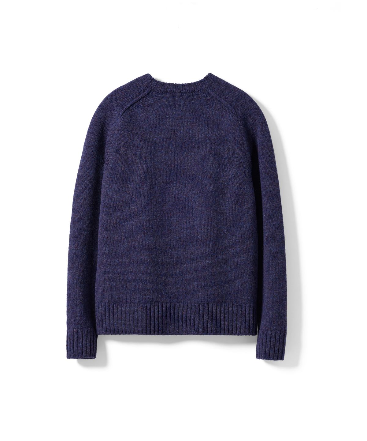 건지 울른스(Guernsey Woollens) 셔틀랜드울 스트럭쳐 새들 크루넥 스웨터 - 더스크 퍼플
