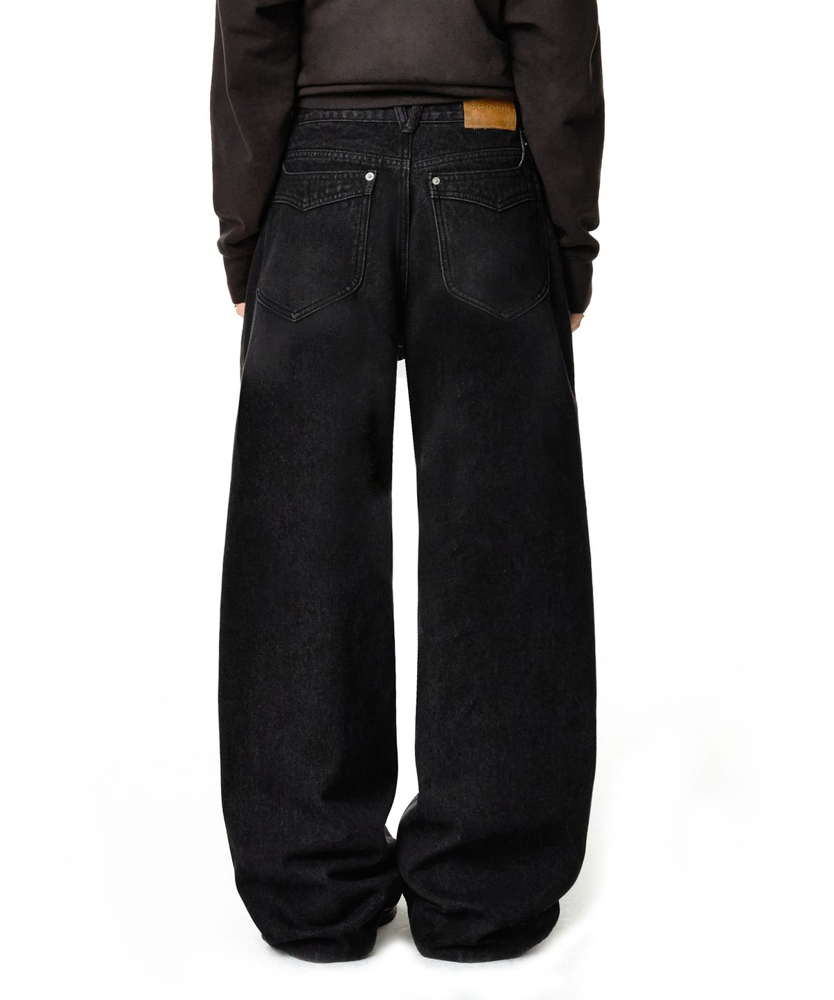 데케트 우먼(DECET WOMEN) [윤비누X데케트우먼]Curved Pocket Barrel Wide Jeans DCWPT038BLACK
