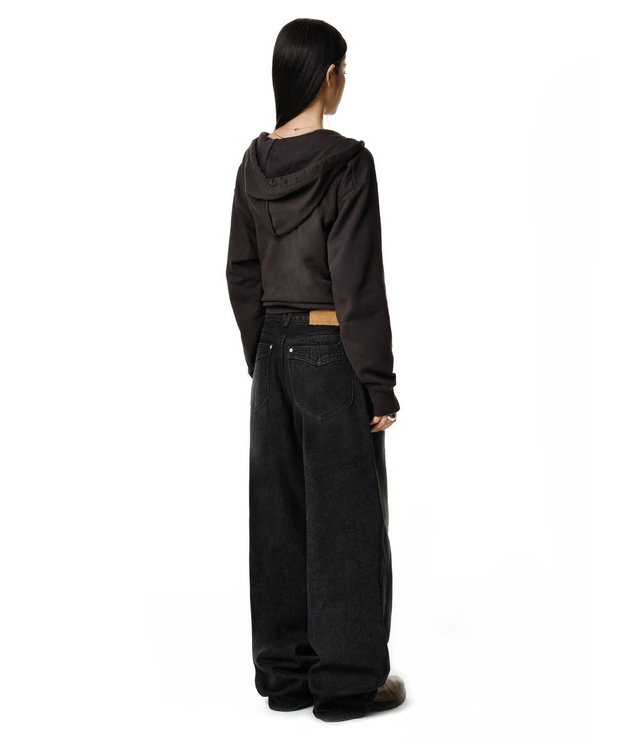 데케트 우먼(DECET WOMEN) [윤비누X데케트우먼]Curved Pocket Barrel Wide Jeans DCWPT038BLACK